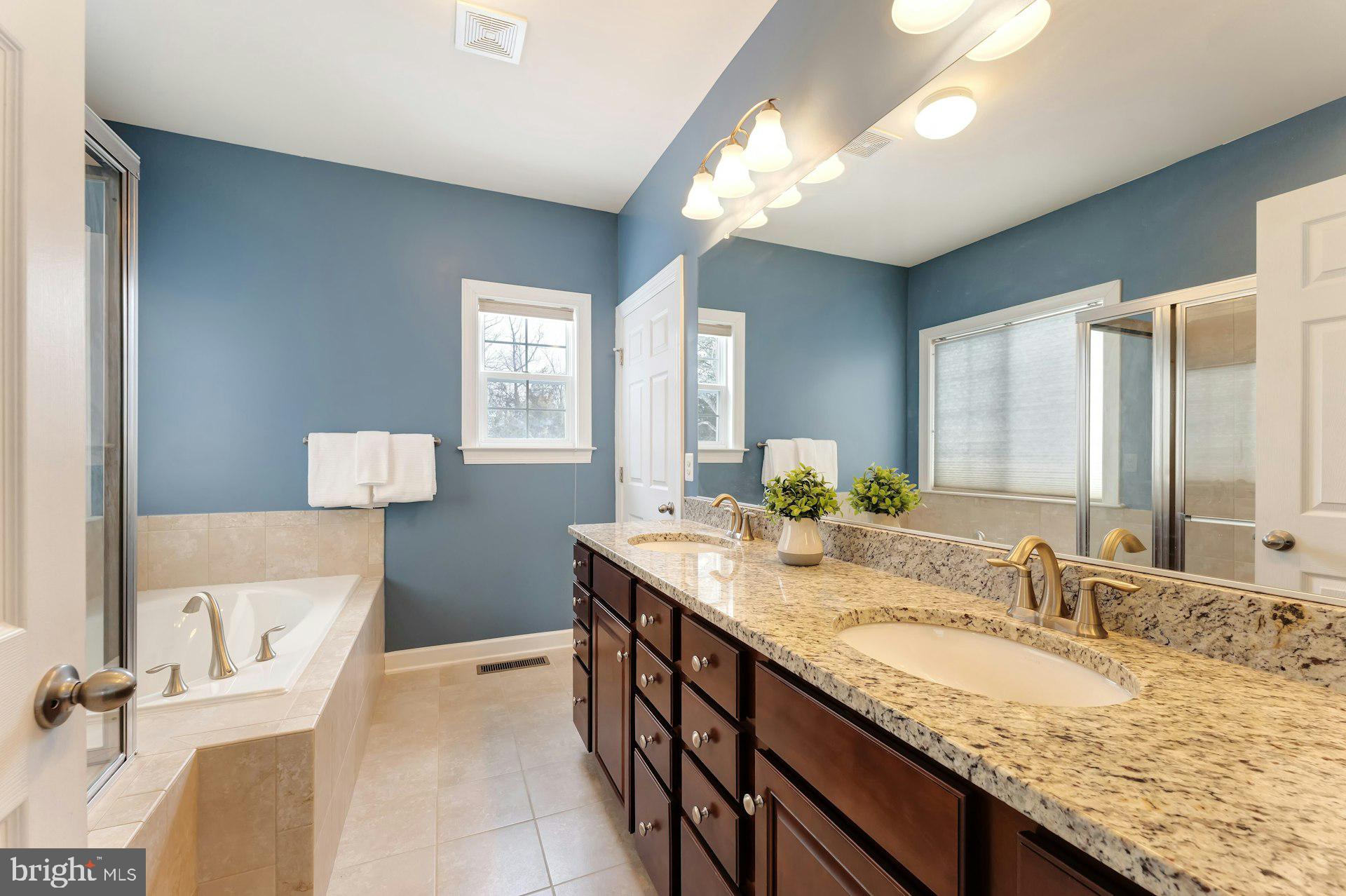 LENAH WOODS - Residential