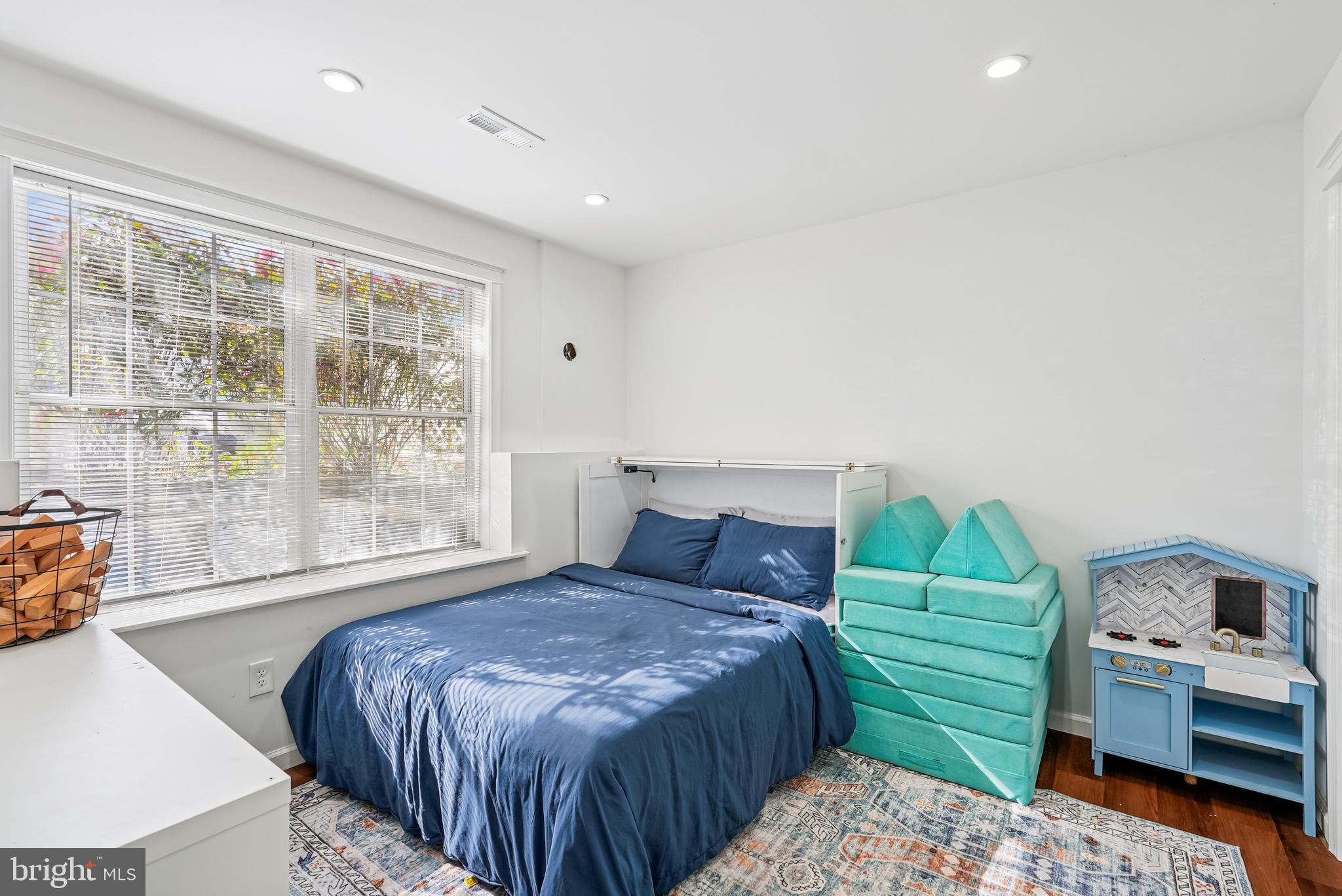 MAIN ST VILLAGE - Residential