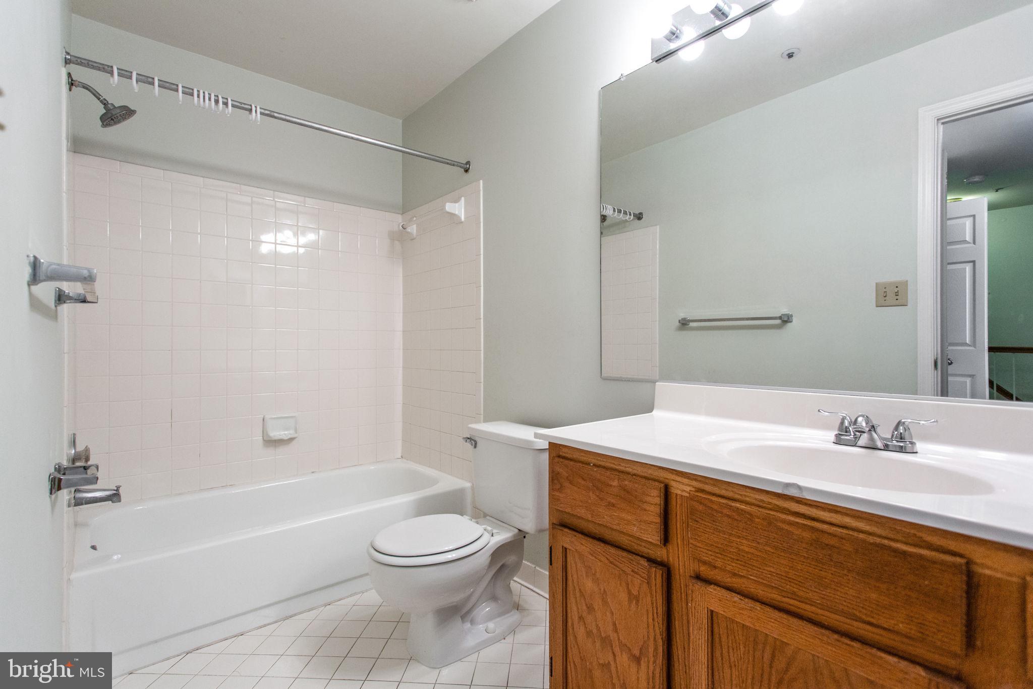 GLENSFORD CONDO - Residential Lease