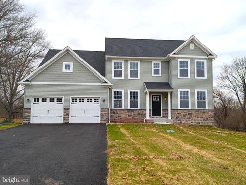 Homes For Sale - 2803 N Charlotte Street<br/> GILBERTSVILLE, PA 19525