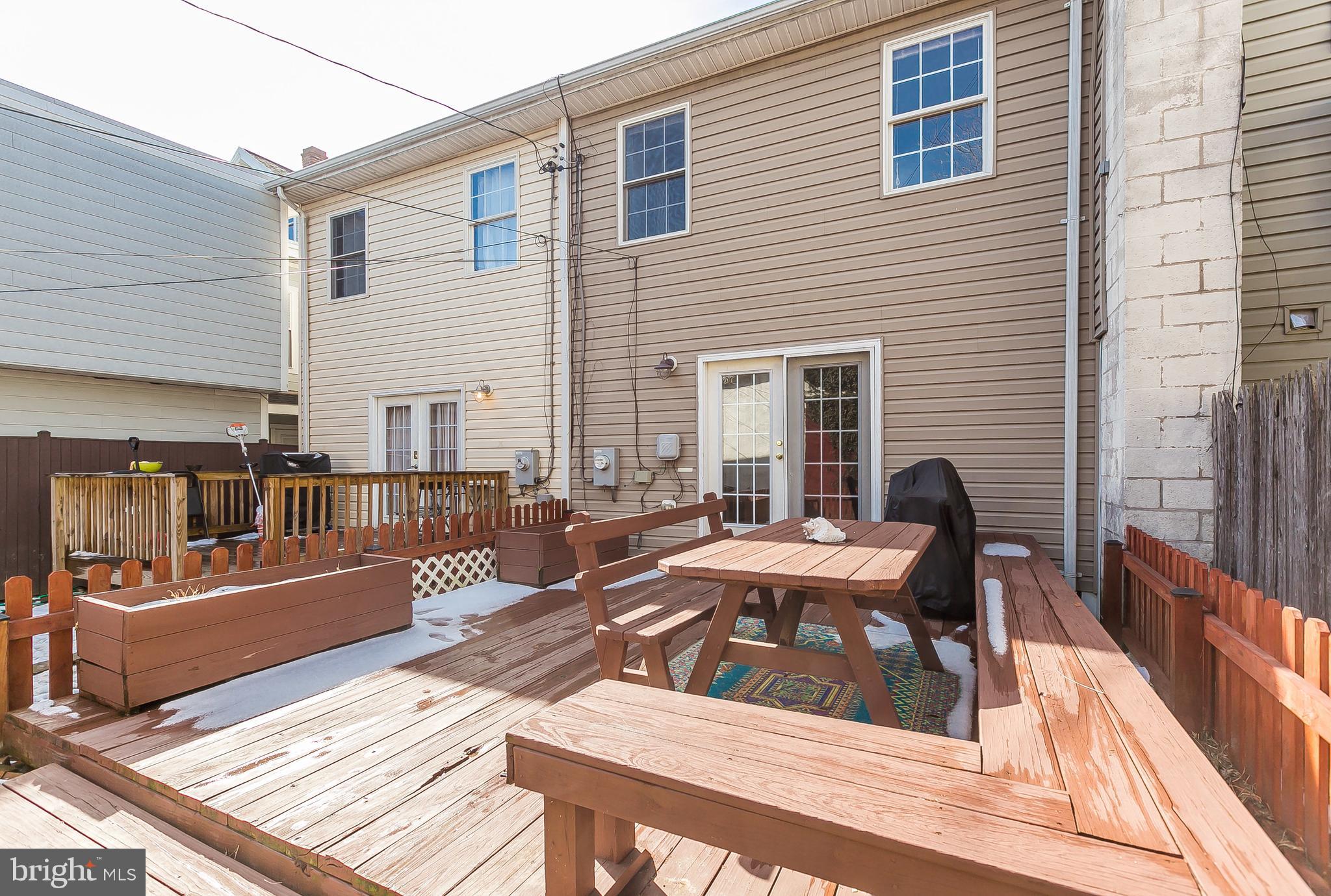 HAMPDEN HISTORIC DISTRICT - Residential