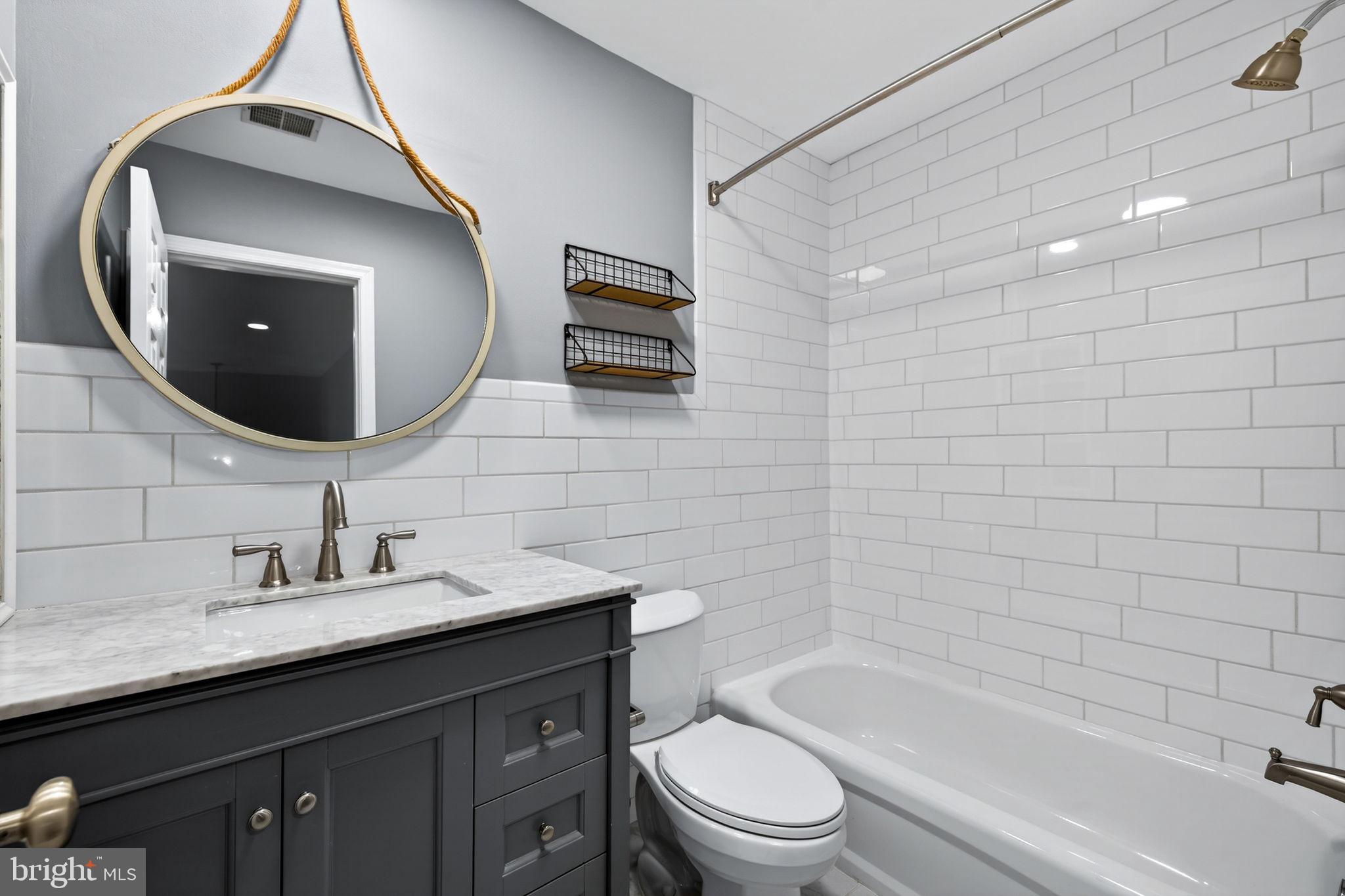 BRENTON COVE - Residential