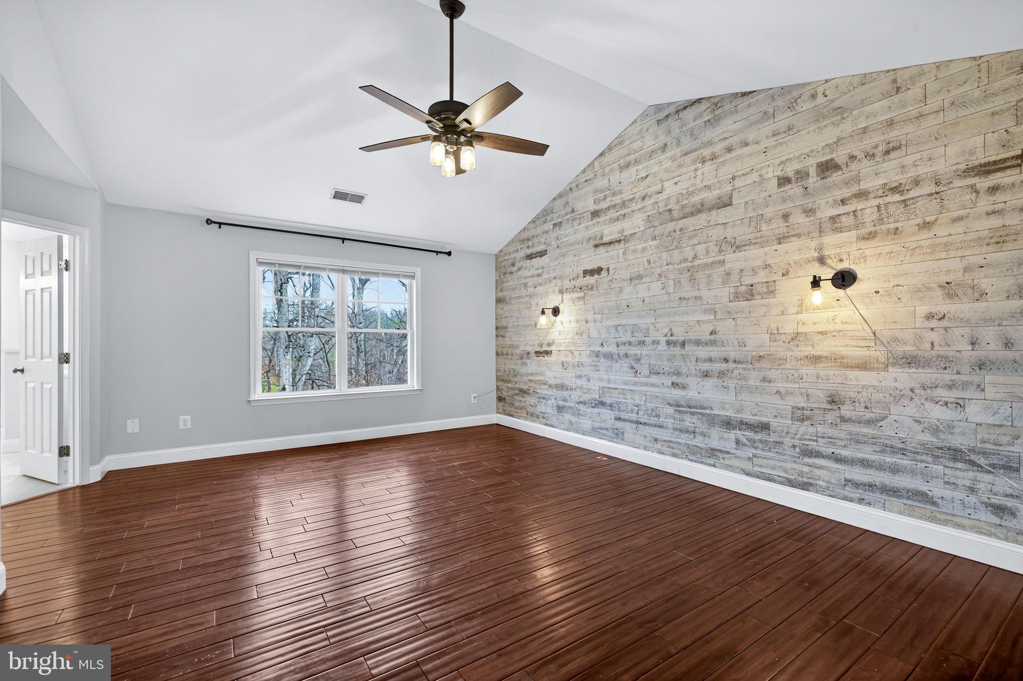 BRENTON COVE - Residential