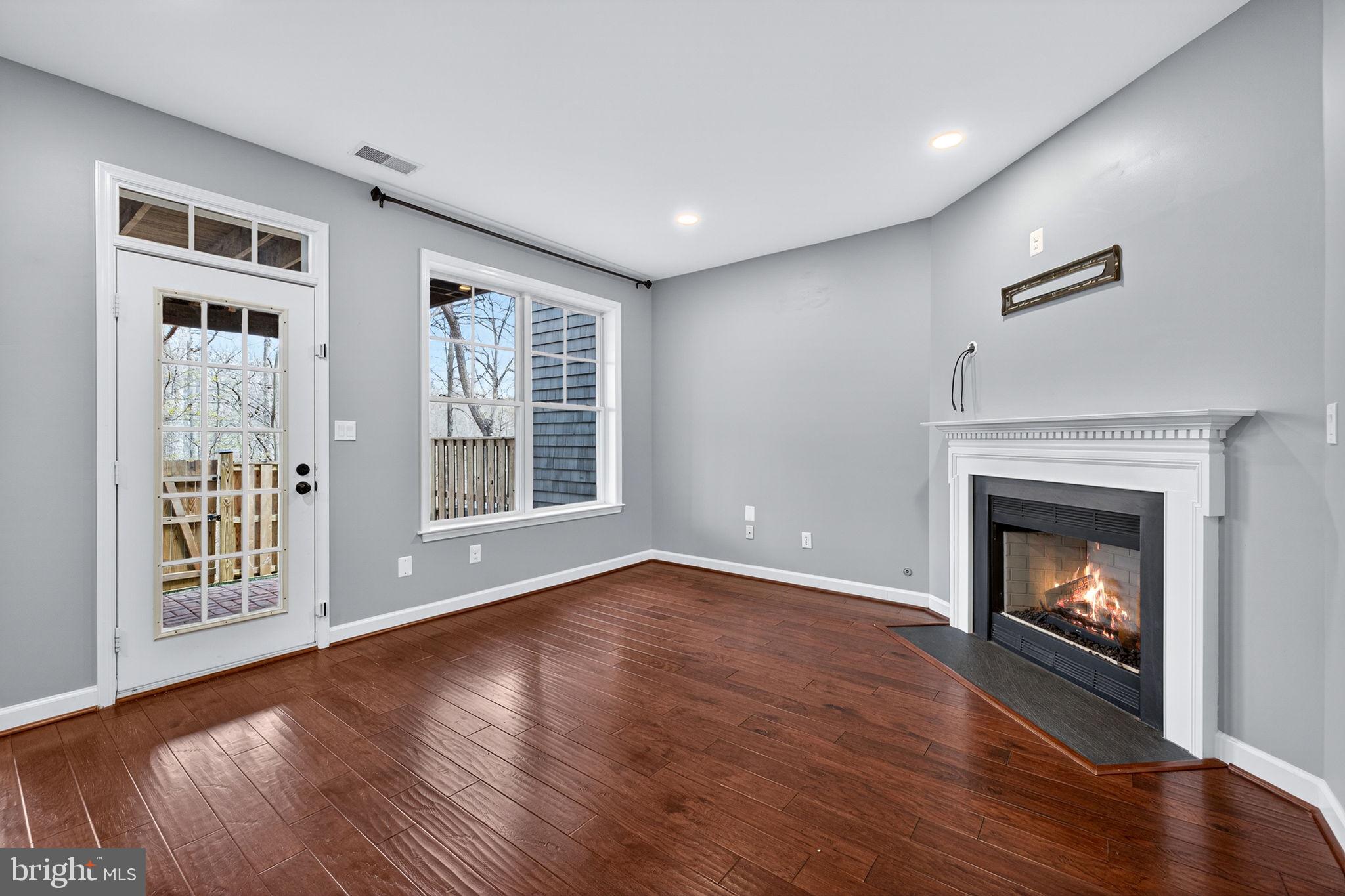 BRENTON COVE - Residential