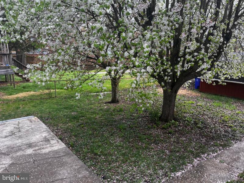 LAUREL GARDENS - Residential