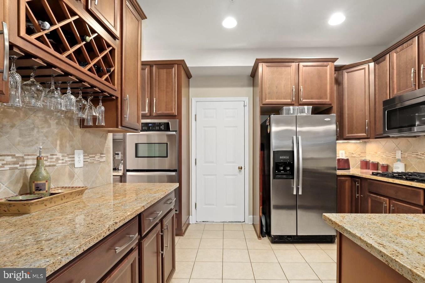 BUCKINGHAM STATION - Residential Lease