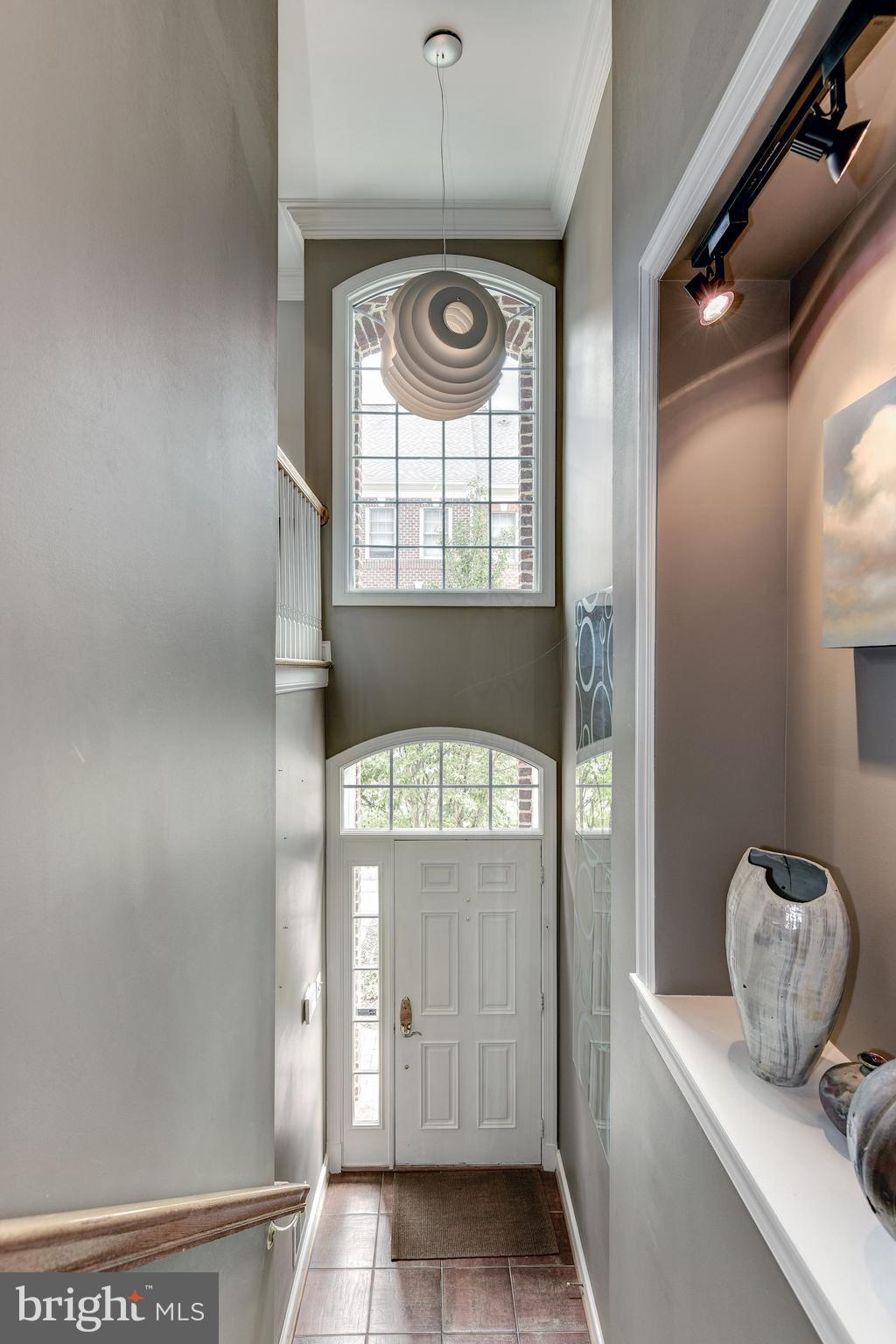 MCLEAN CREST - Residential