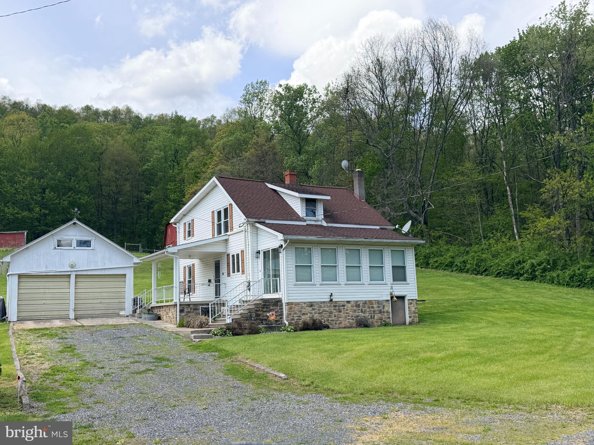 2737 BLACKS MOUNTAIN ROAD