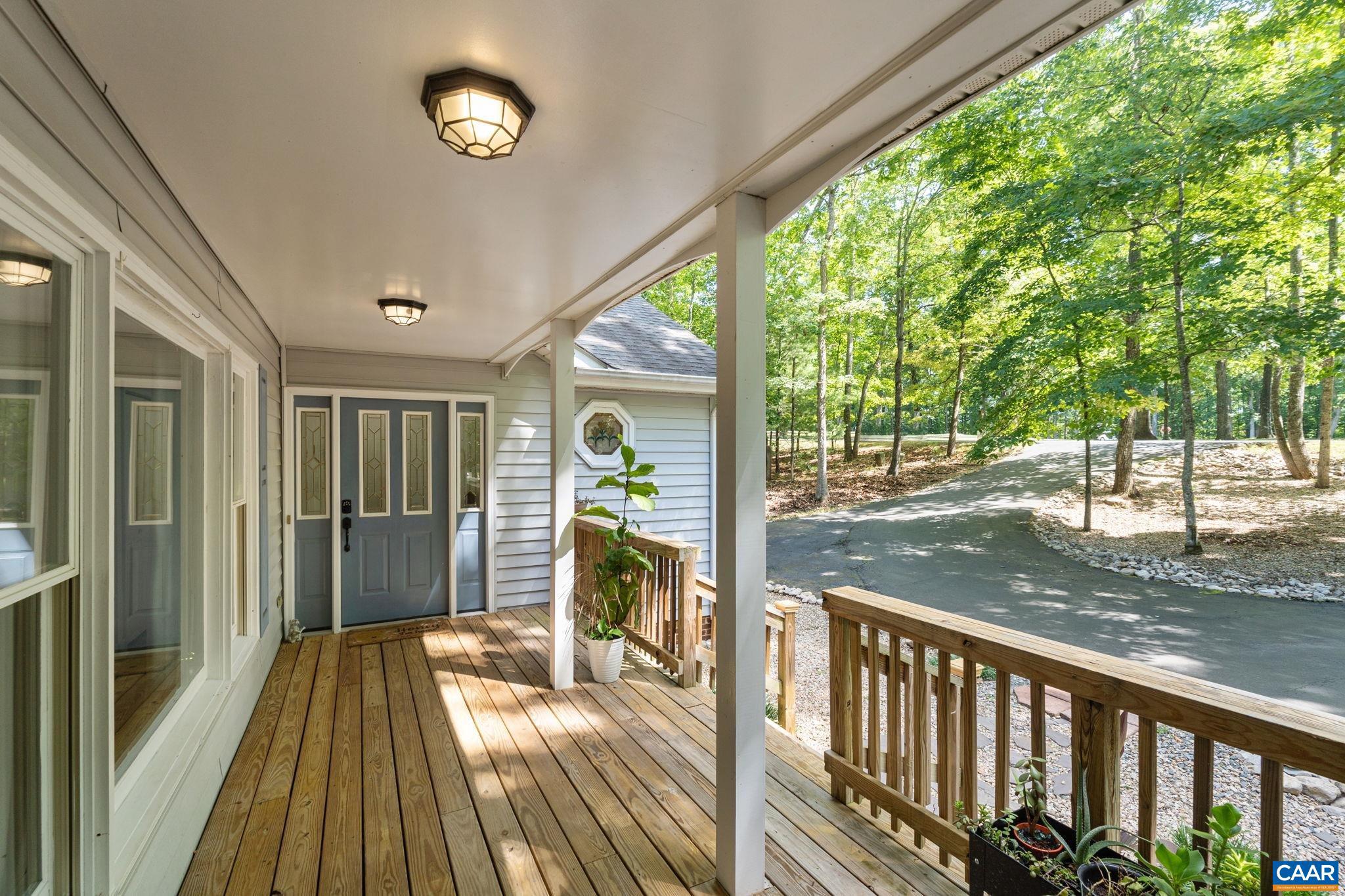 LAKE MONTICELLO - Residential