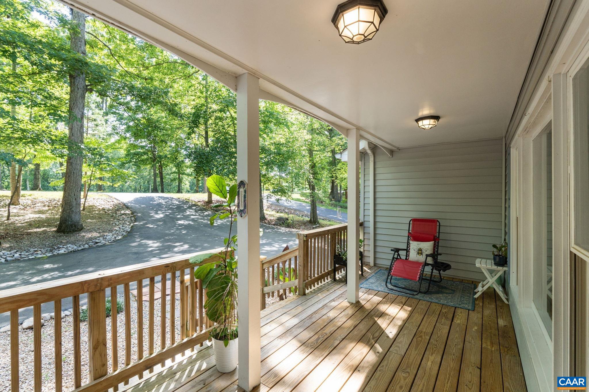 LAKE MONTICELLO - Residential