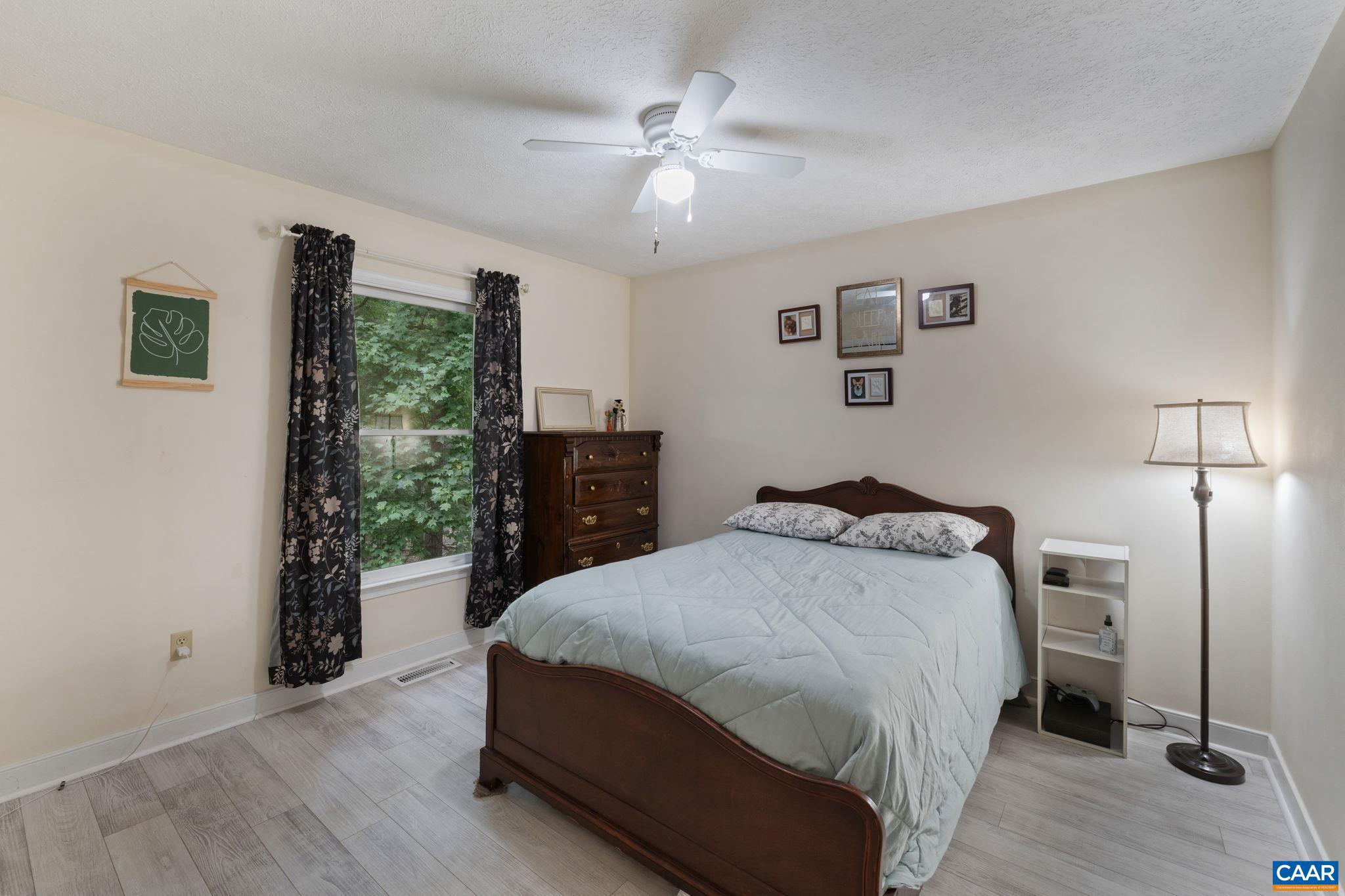 LAKE MONTICELLO - Residential