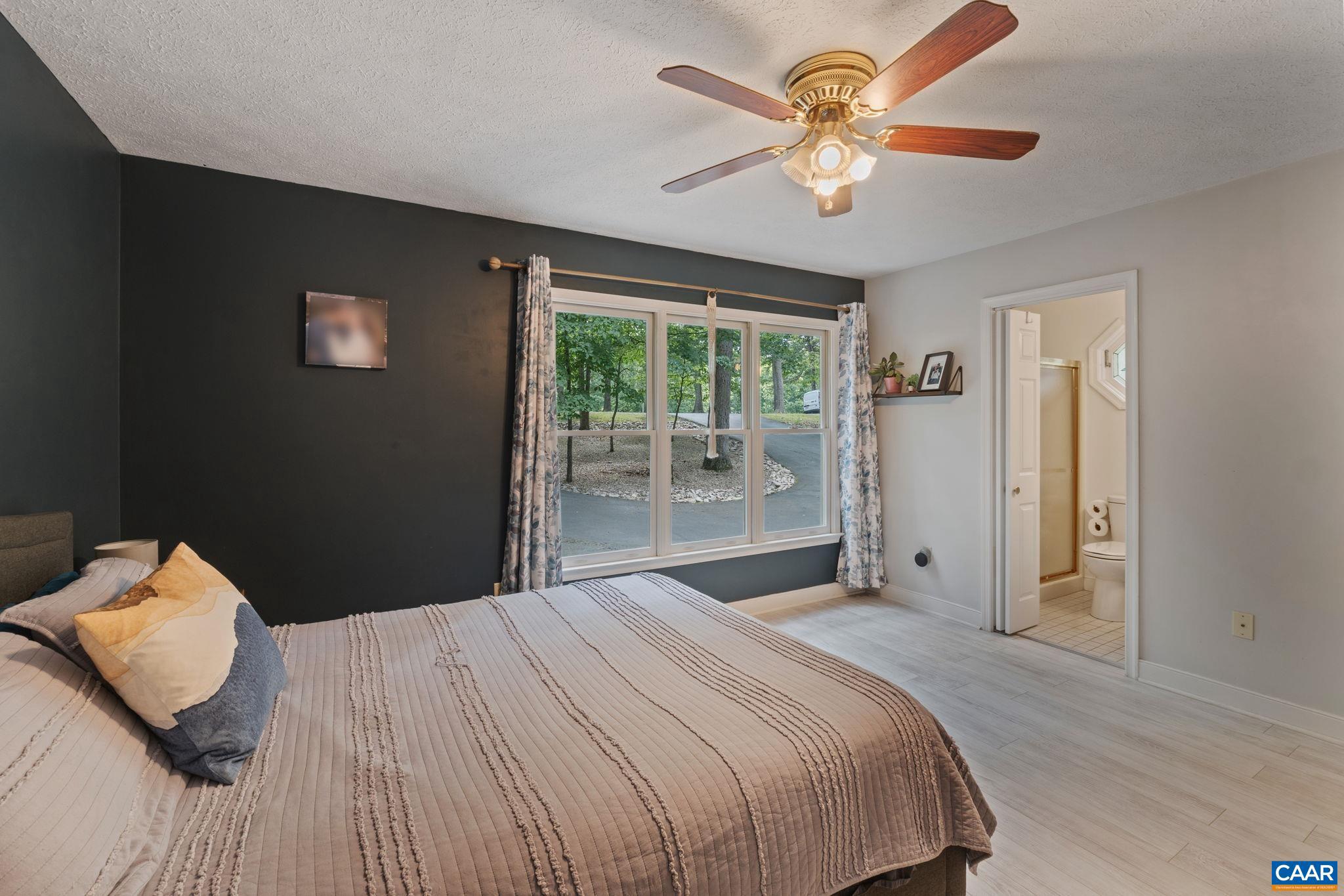 LAKE MONTICELLO - Residential