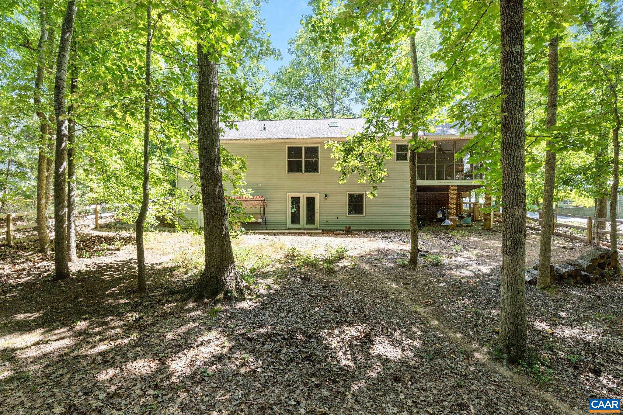 LAKE MONTICELLO - Residential