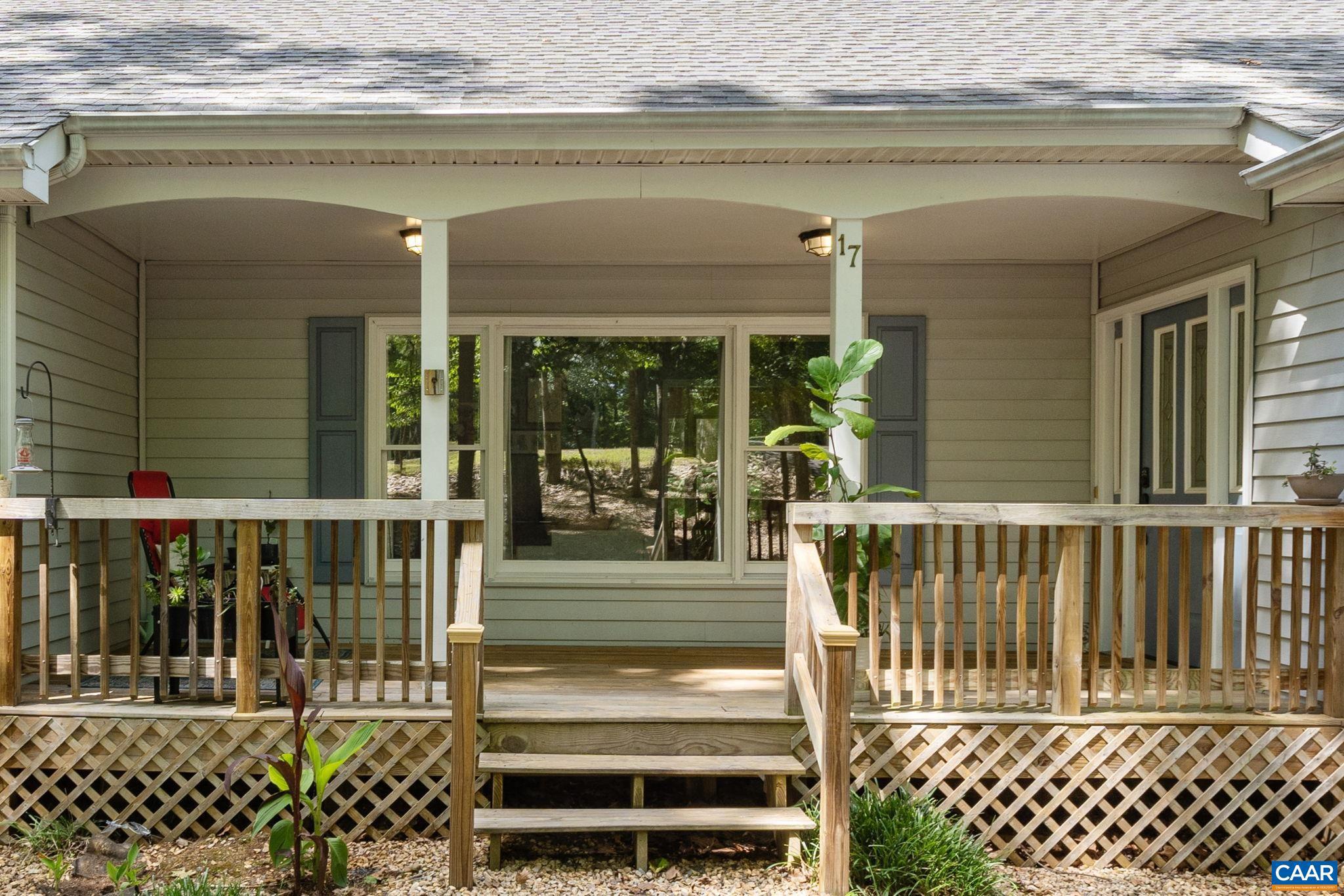 LAKE MONTICELLO - Residential