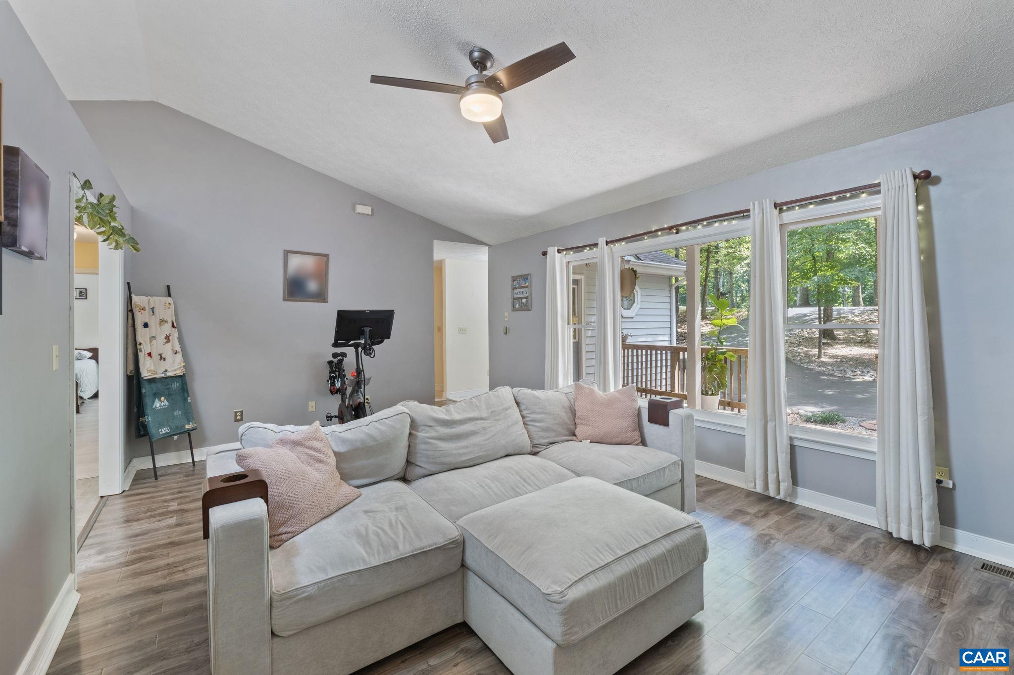 LAKE MONTICELLO - Residential