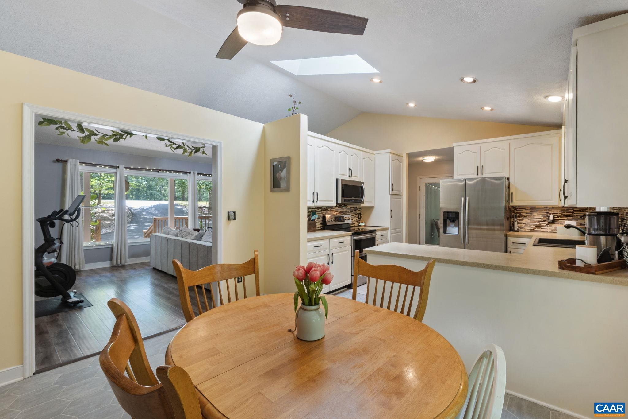 LAKE MONTICELLO - Residential