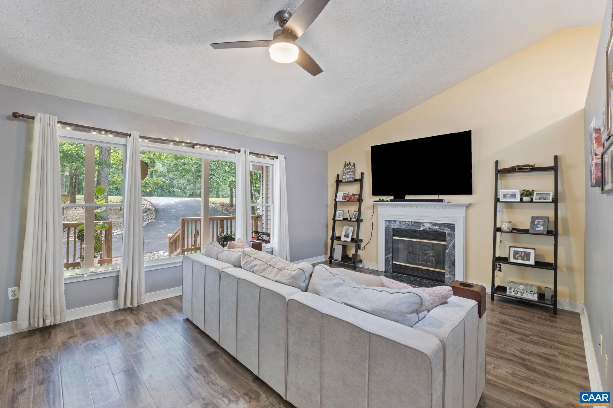 LAKE MONTICELLO - Residential