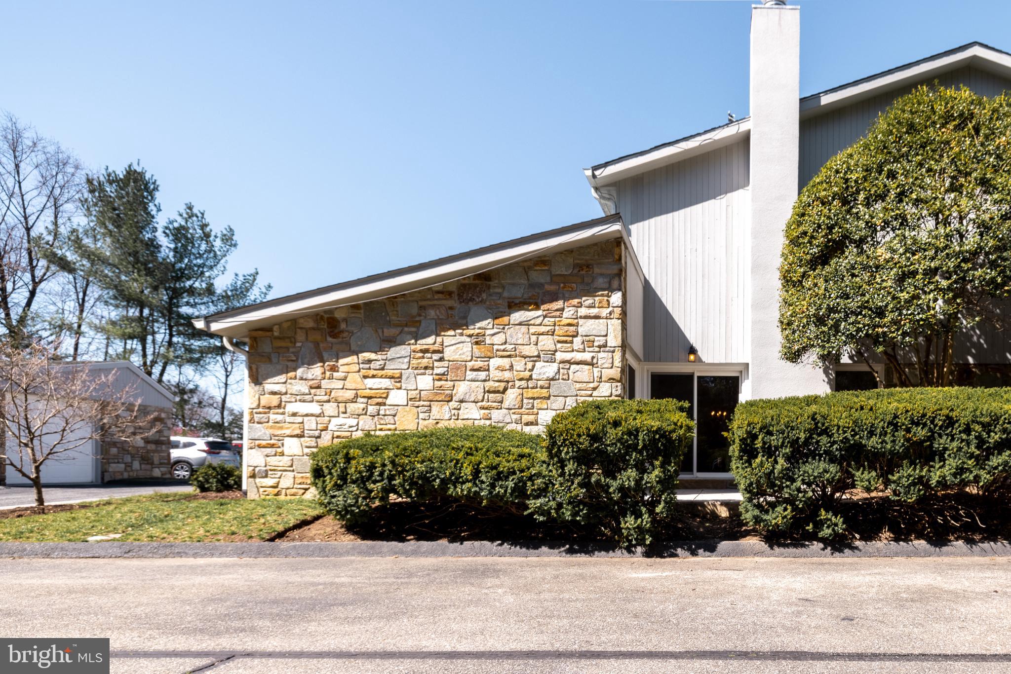 CHESAPEAKE STONE MANOR - Residential Lease