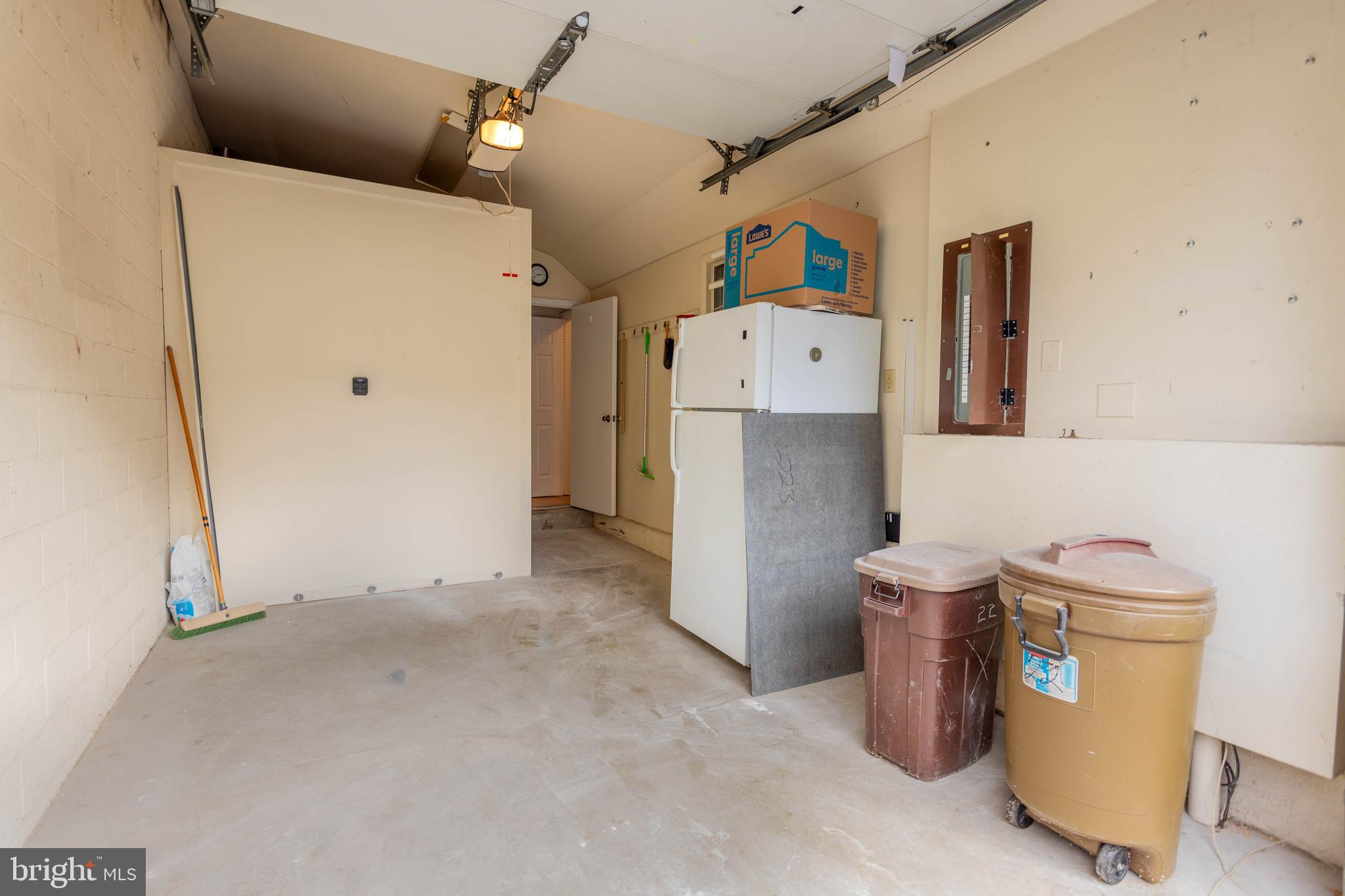 CHESAPEAKE STONE MANOR - Residential Lease