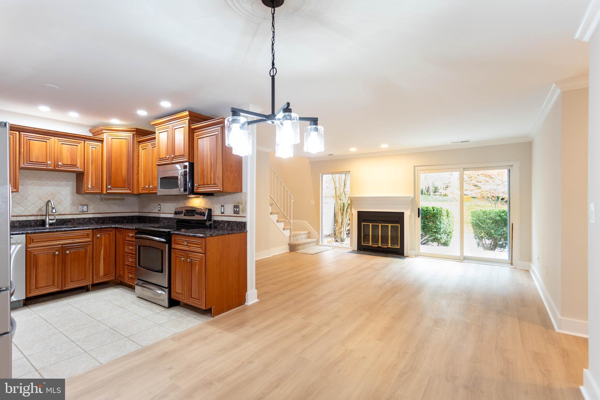 CHESAPEAKE STONE MANOR - Residential Lease