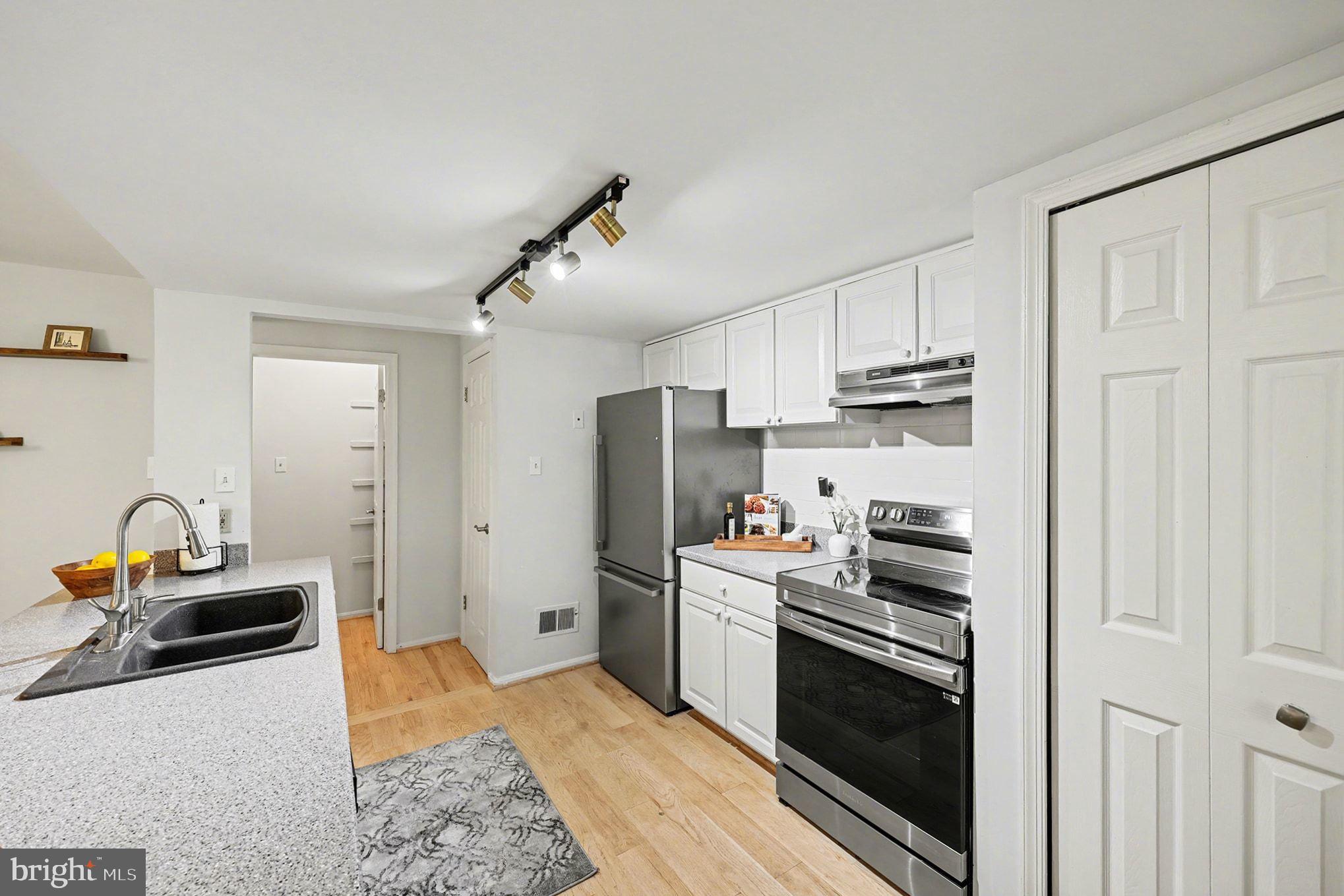 HILLCREST CLUSTER - Residential