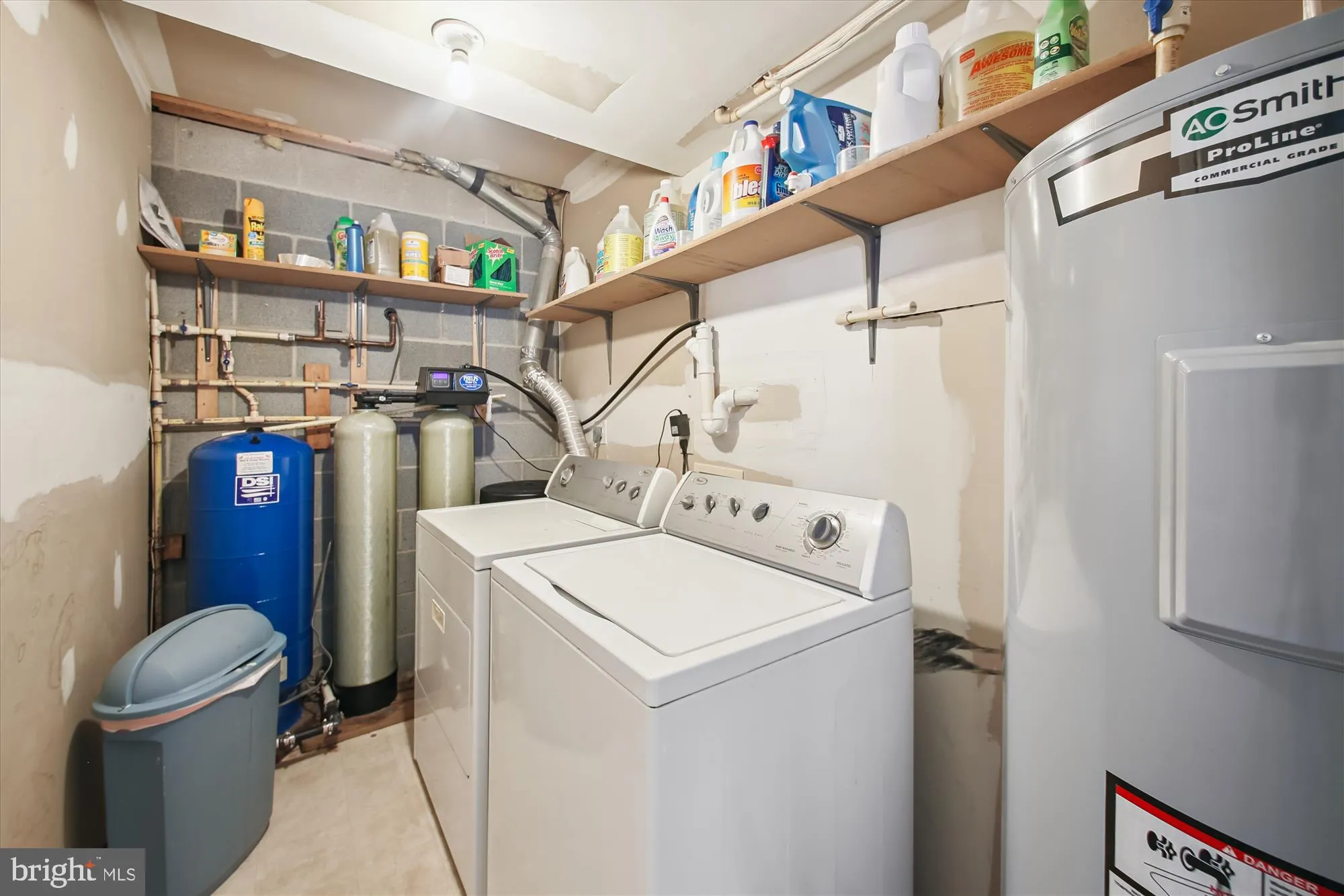 Annapolis, Maryland 21409, United States, 3 Bedrooms Bedrooms, ,3 BathroomsBathrooms,Residential,Contingent,182241