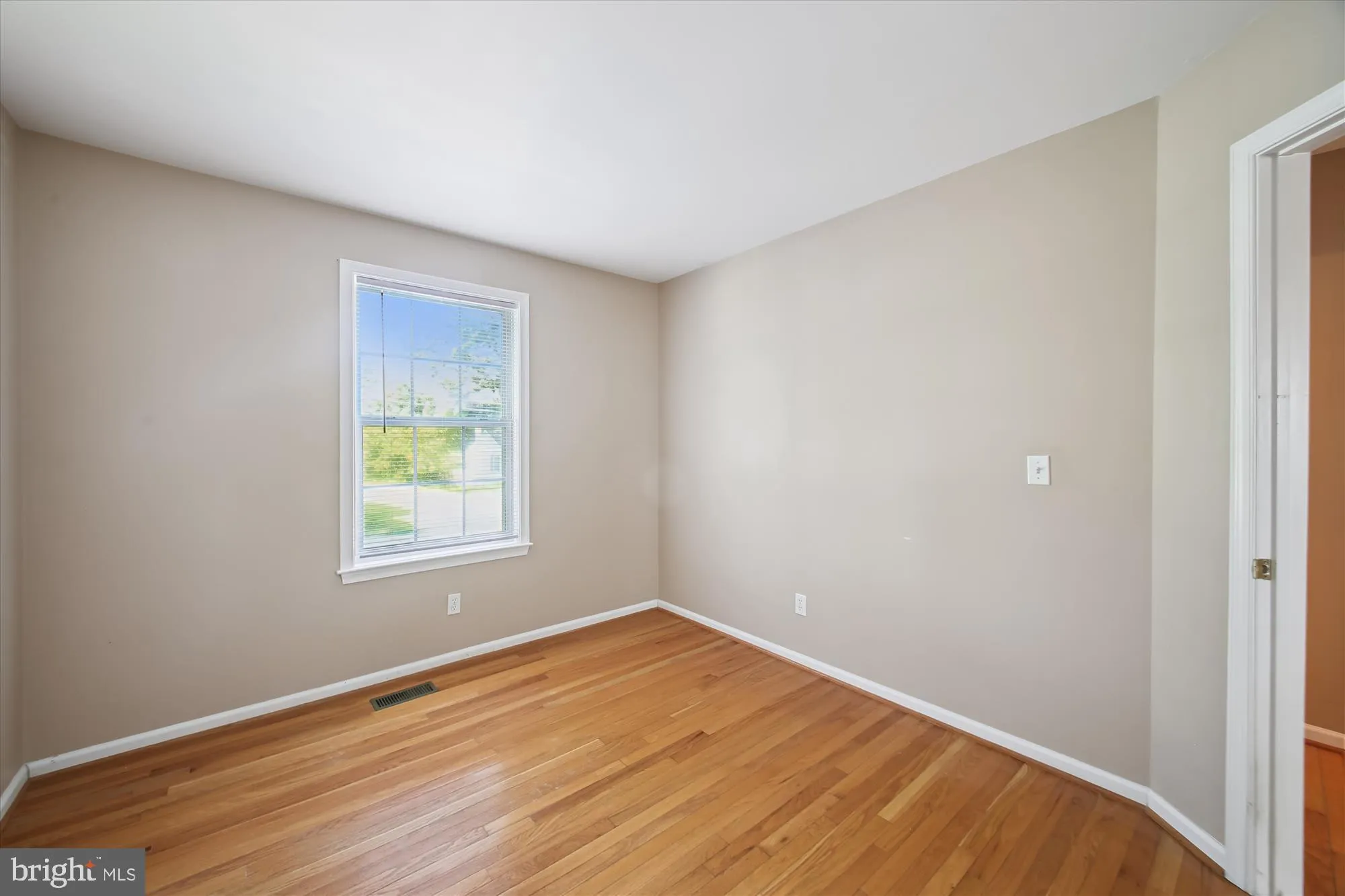 Annapolis, Maryland 21409, United States, 3 Bedrooms Bedrooms, ,3 BathroomsBathrooms,Residential,Contingent,182241