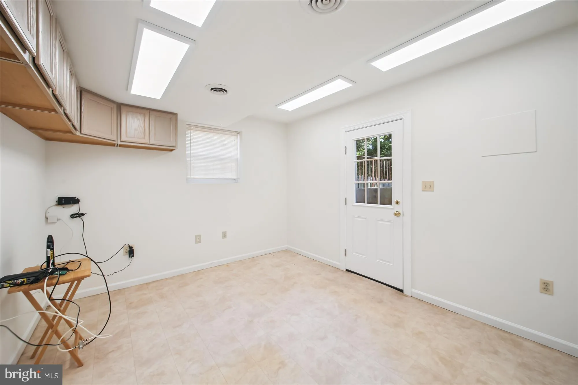 Annapolis, Maryland 21409, United States, 3 Bedrooms Bedrooms, ,3 BathroomsBathrooms,Residential,Contingent,182241