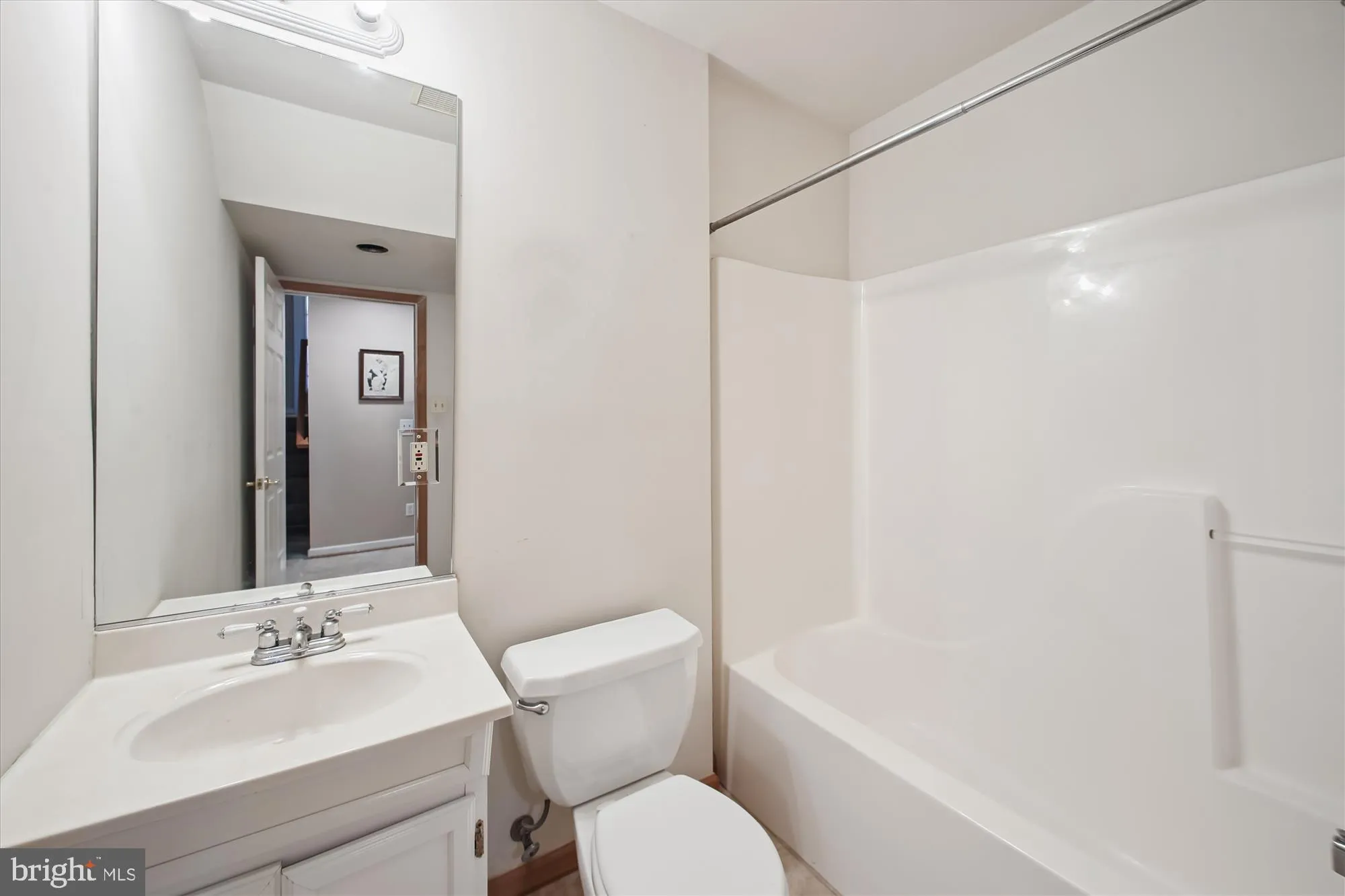 Annapolis, Maryland 21409, United States, 3 Bedrooms Bedrooms, ,3 BathroomsBathrooms,Residential,Contingent,182241