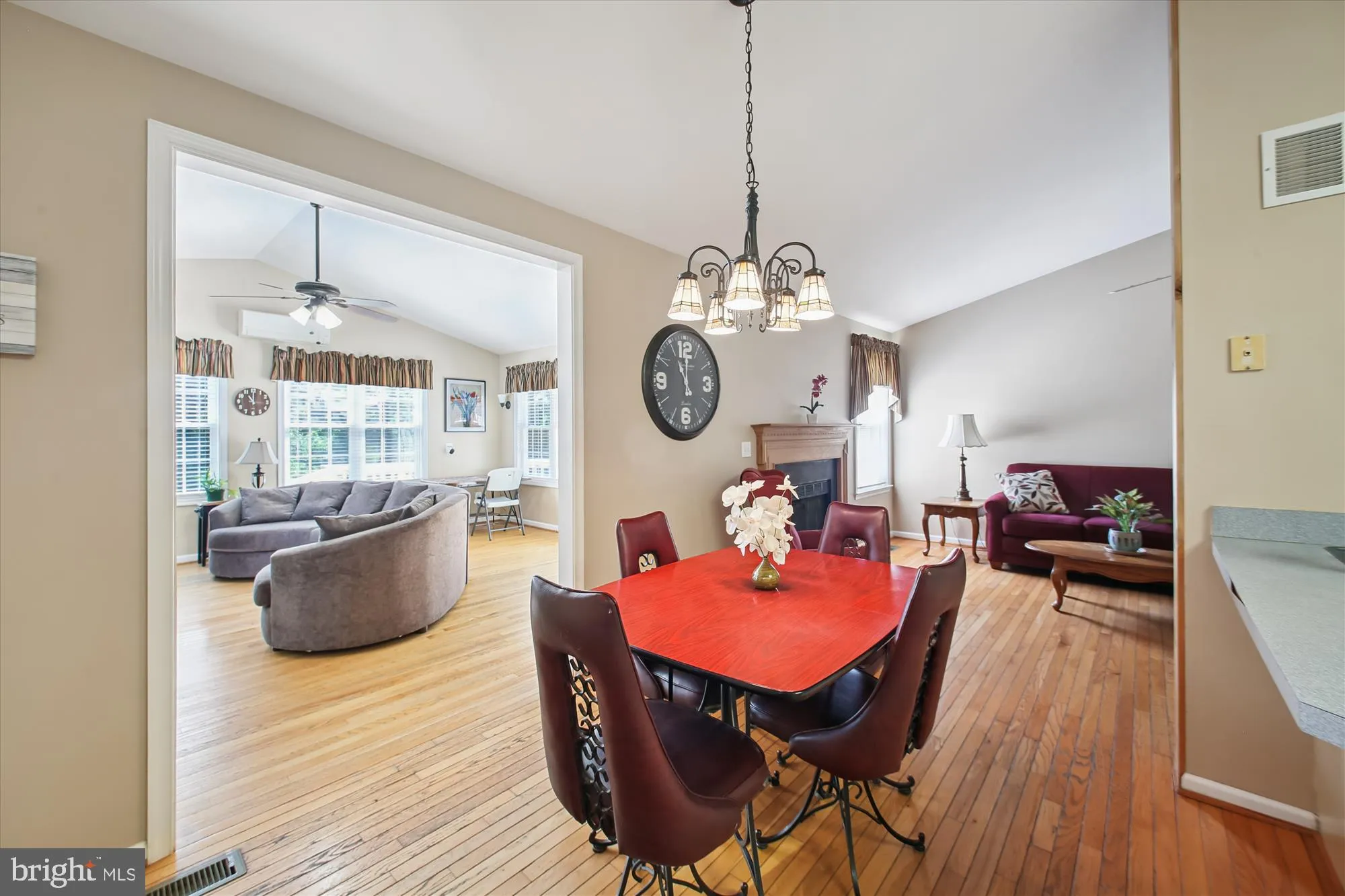 Annapolis, Maryland 21409, United States, 3 Bedrooms Bedrooms, ,3 BathroomsBathrooms,Residential,Contingent,182241