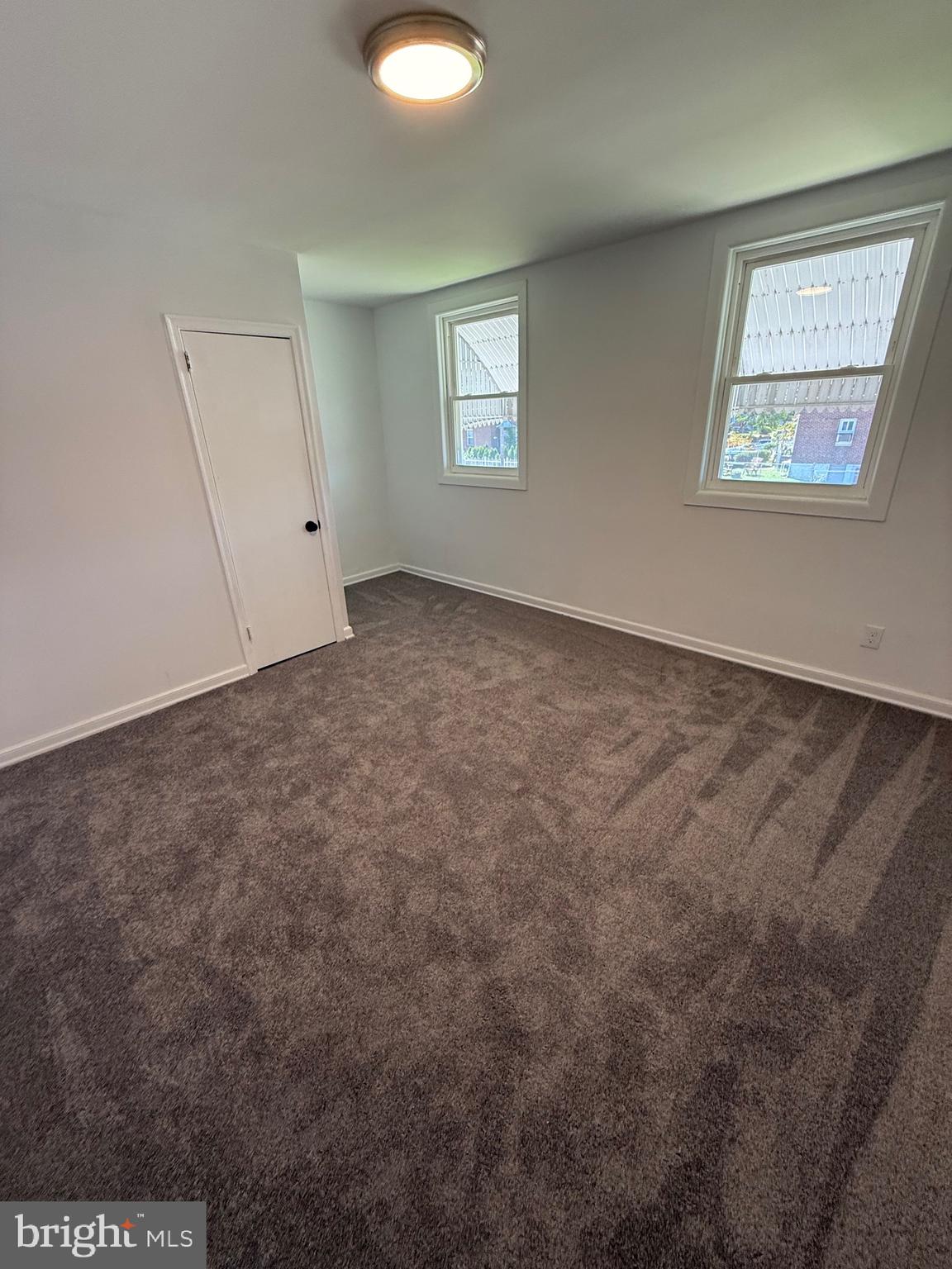 OXFORD CIRCLE - Residential