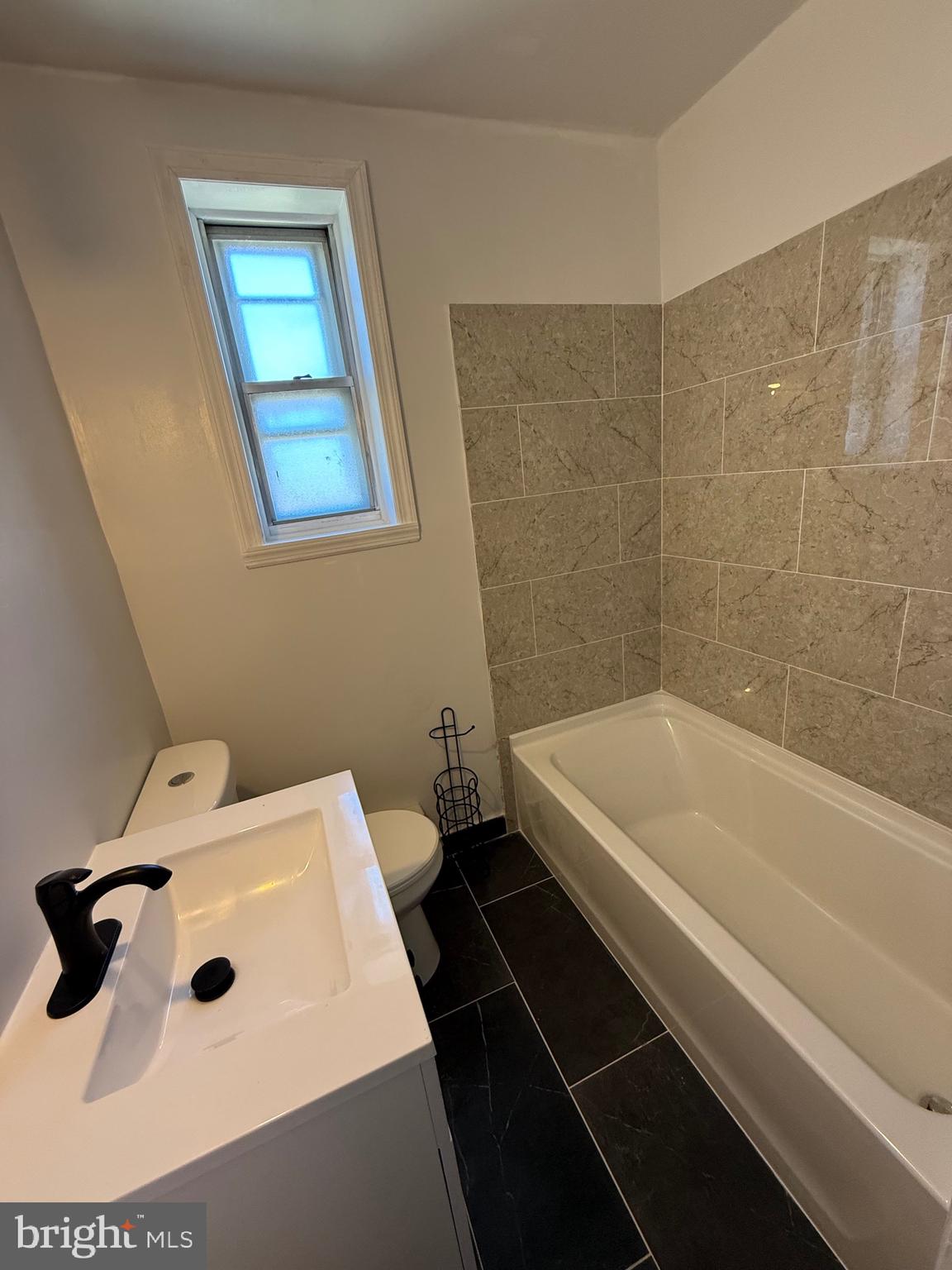 OXFORD CIRCLE - Residential