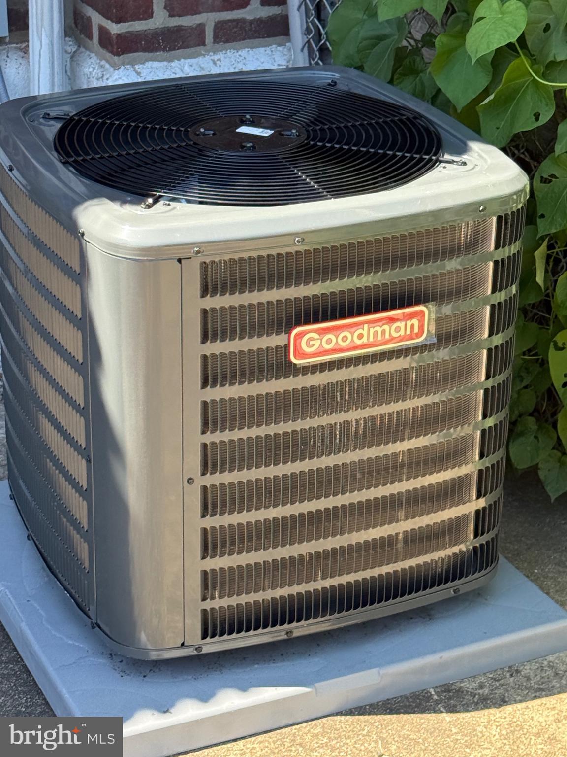 OXFORD CIRCLE - Residential