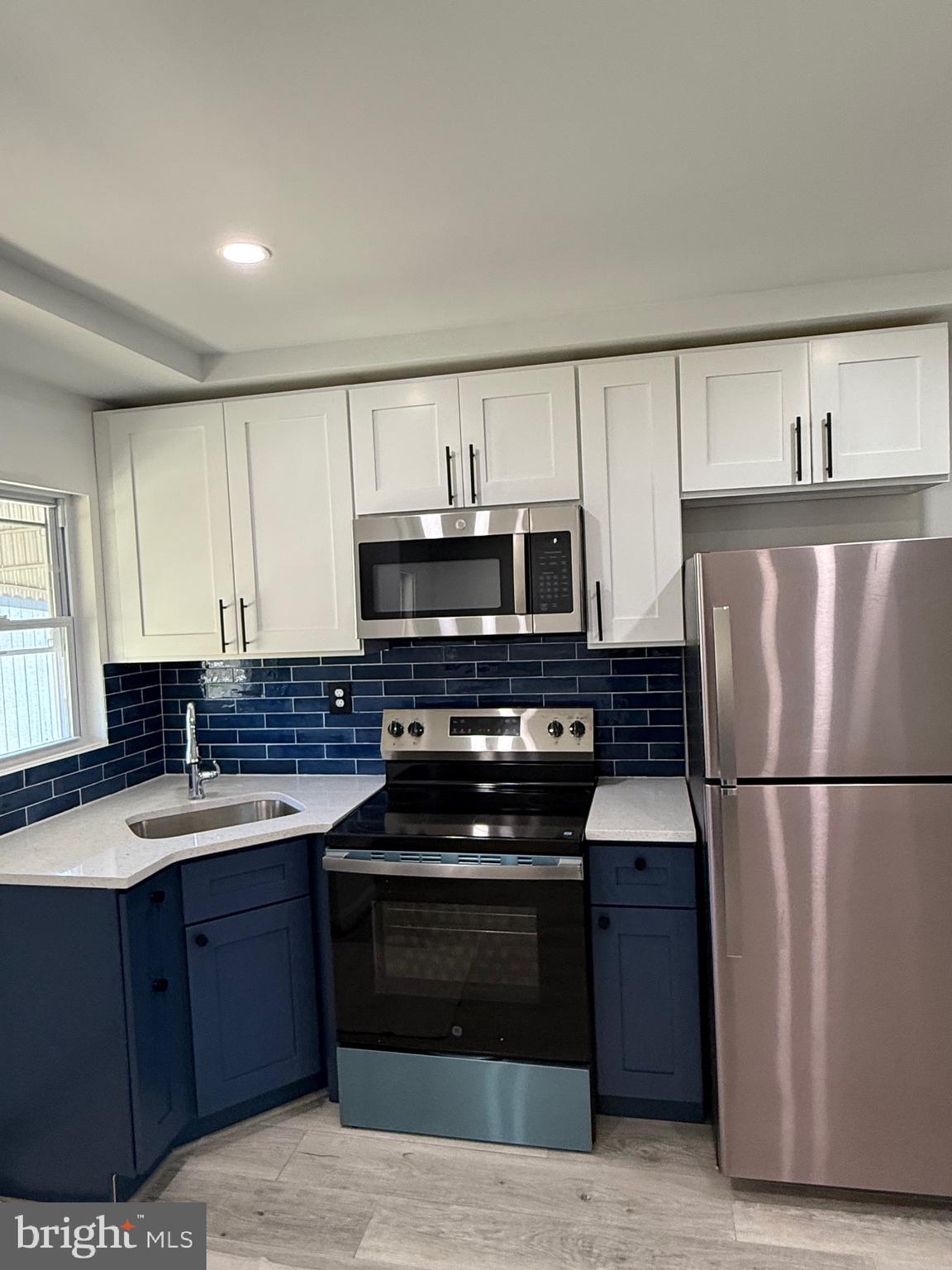 OXFORD CIRCLE - Residential