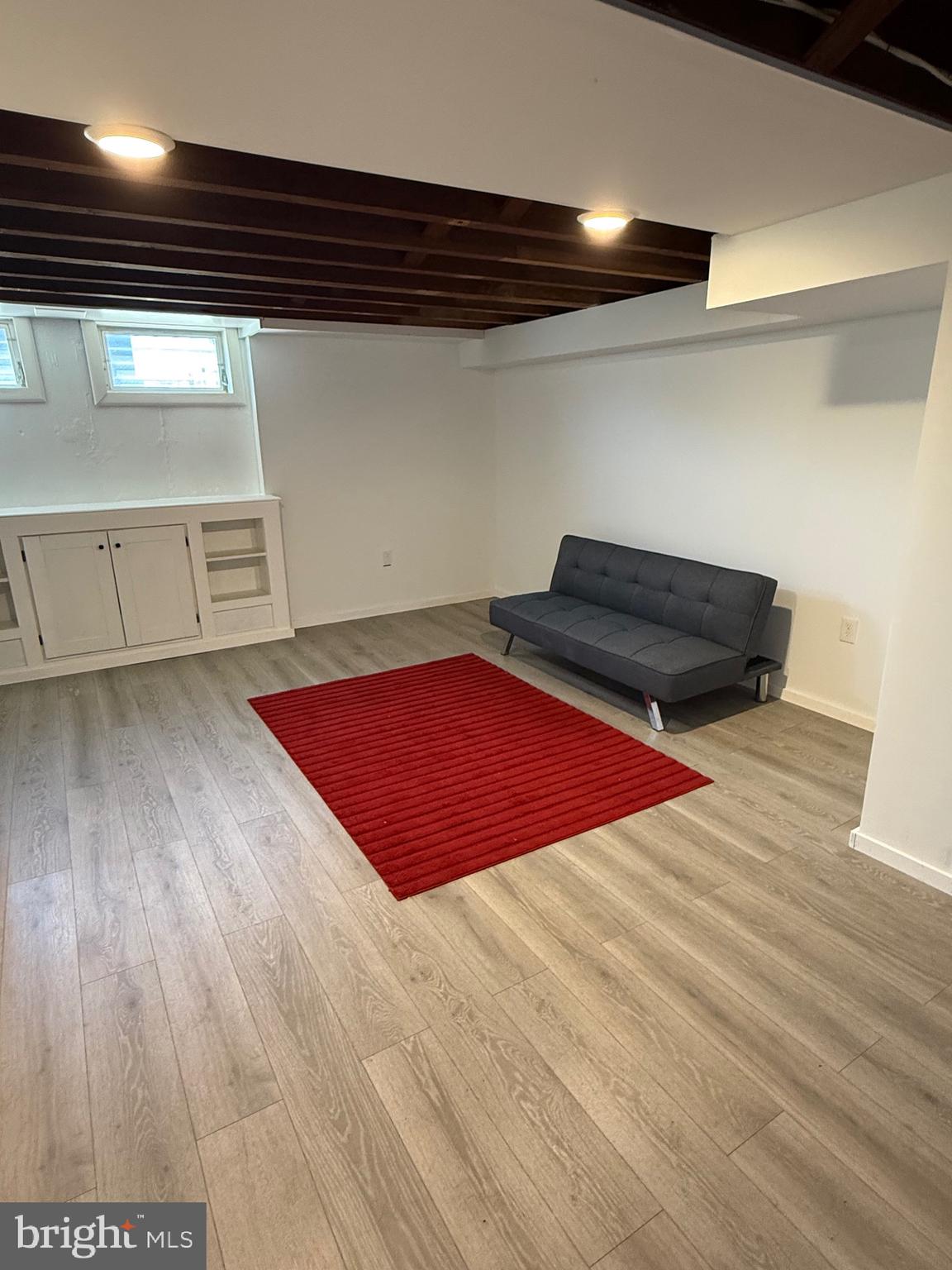 OXFORD CIRCLE - Residential