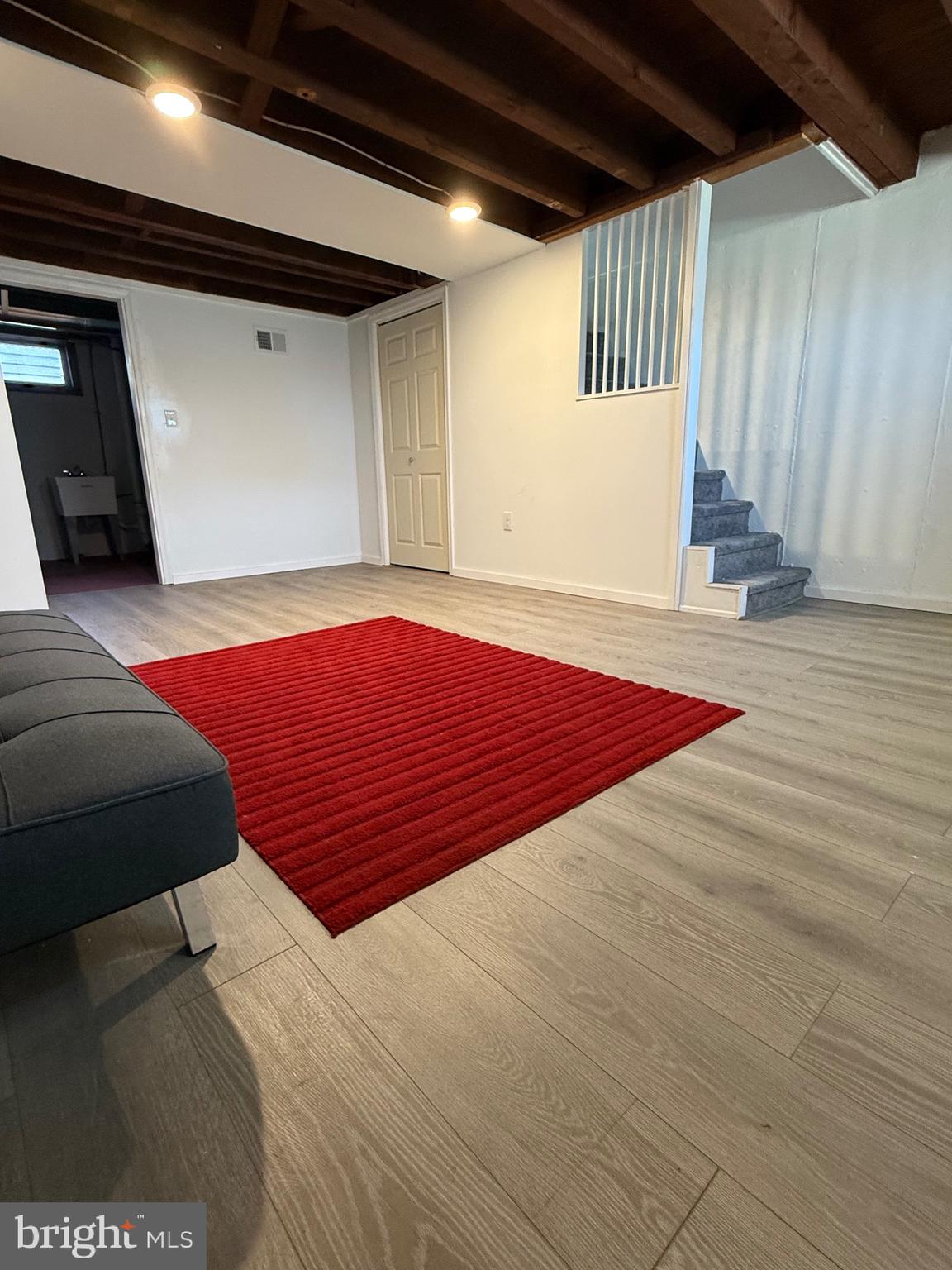 OXFORD CIRCLE - Residential