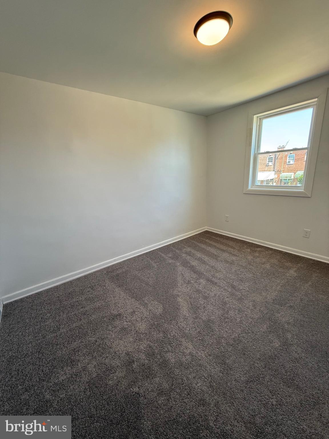 OXFORD CIRCLE - Residential