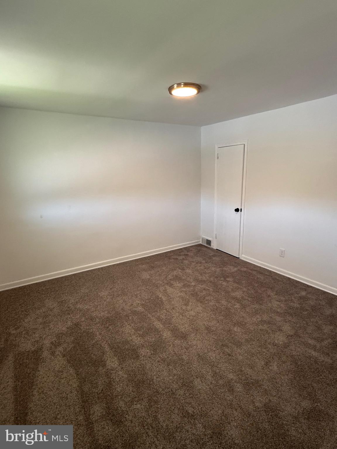 OXFORD CIRCLE - Residential