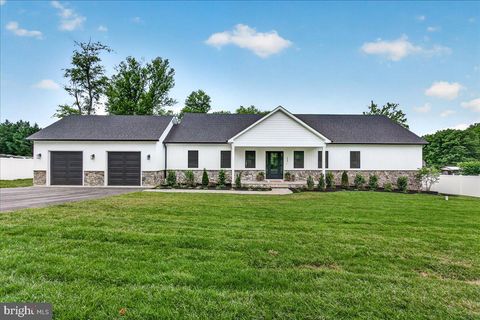 Homes For Sale - 4602 Urbana Pike<br/> FREDERICK, MD 21704