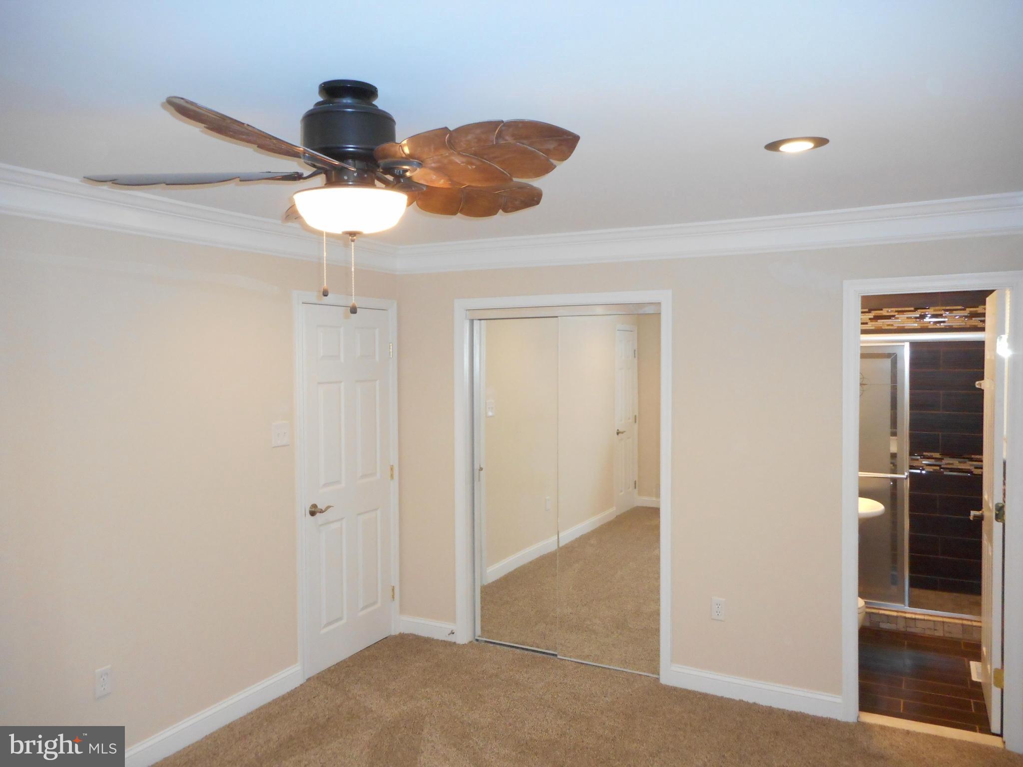 SURRATTS GARDENS - Residential