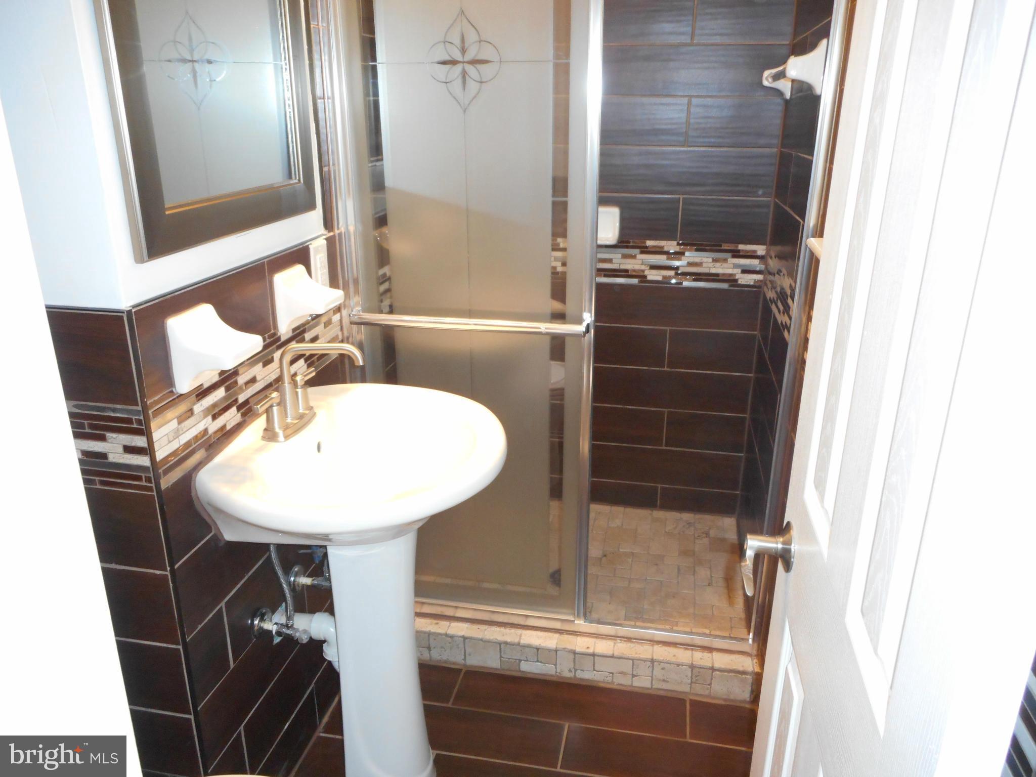 SURRATTS GARDENS - Residential