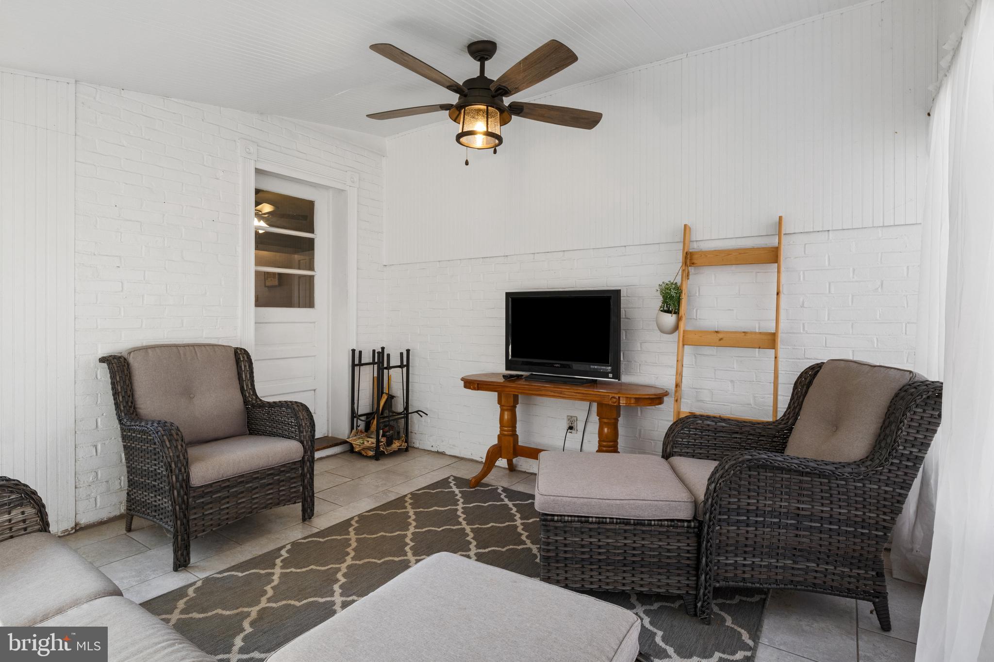 BEVERLY HILLS - Residential