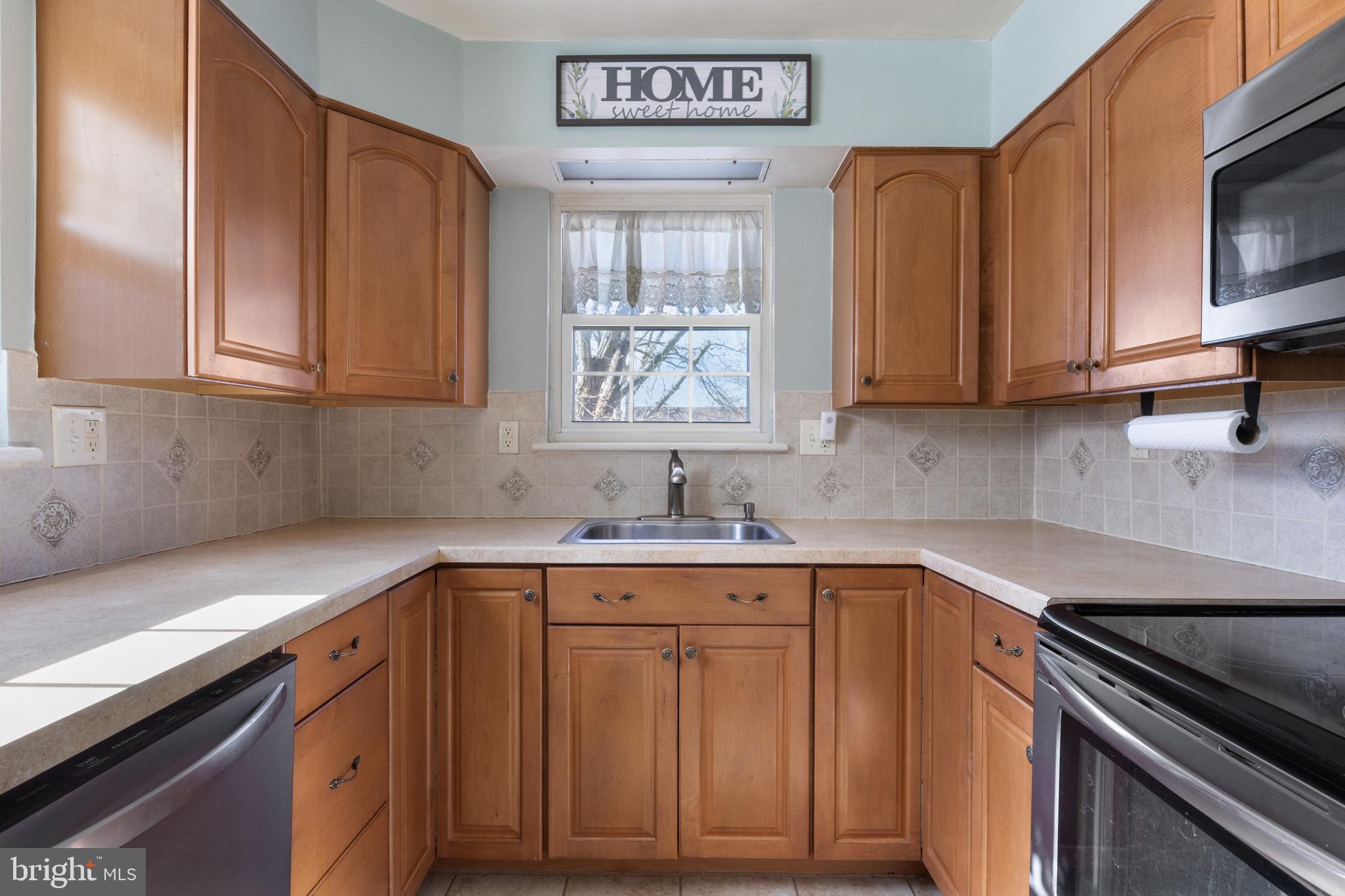 BEVERLY HILLS - Residential