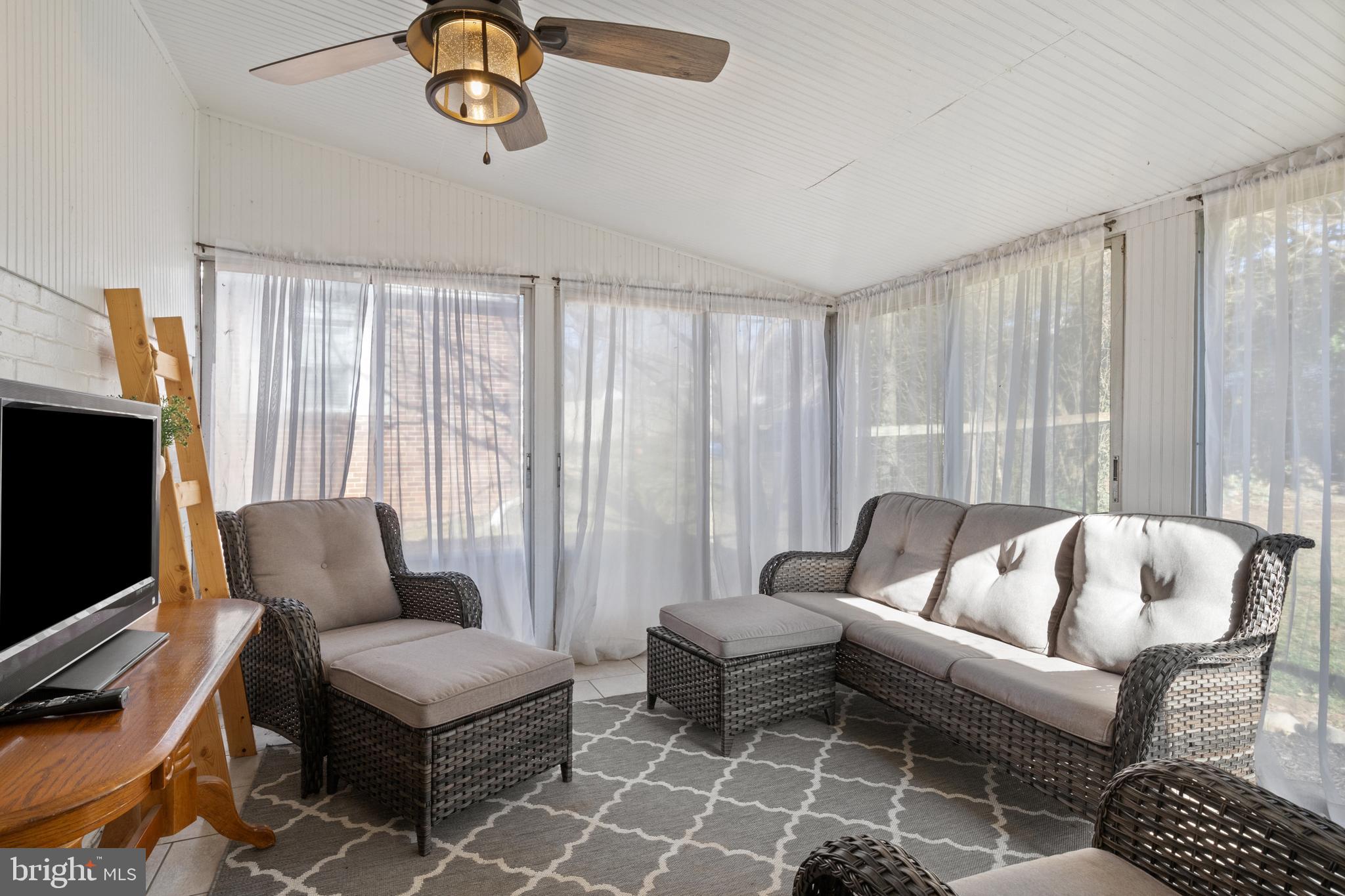 BEVERLY HILLS - Residential