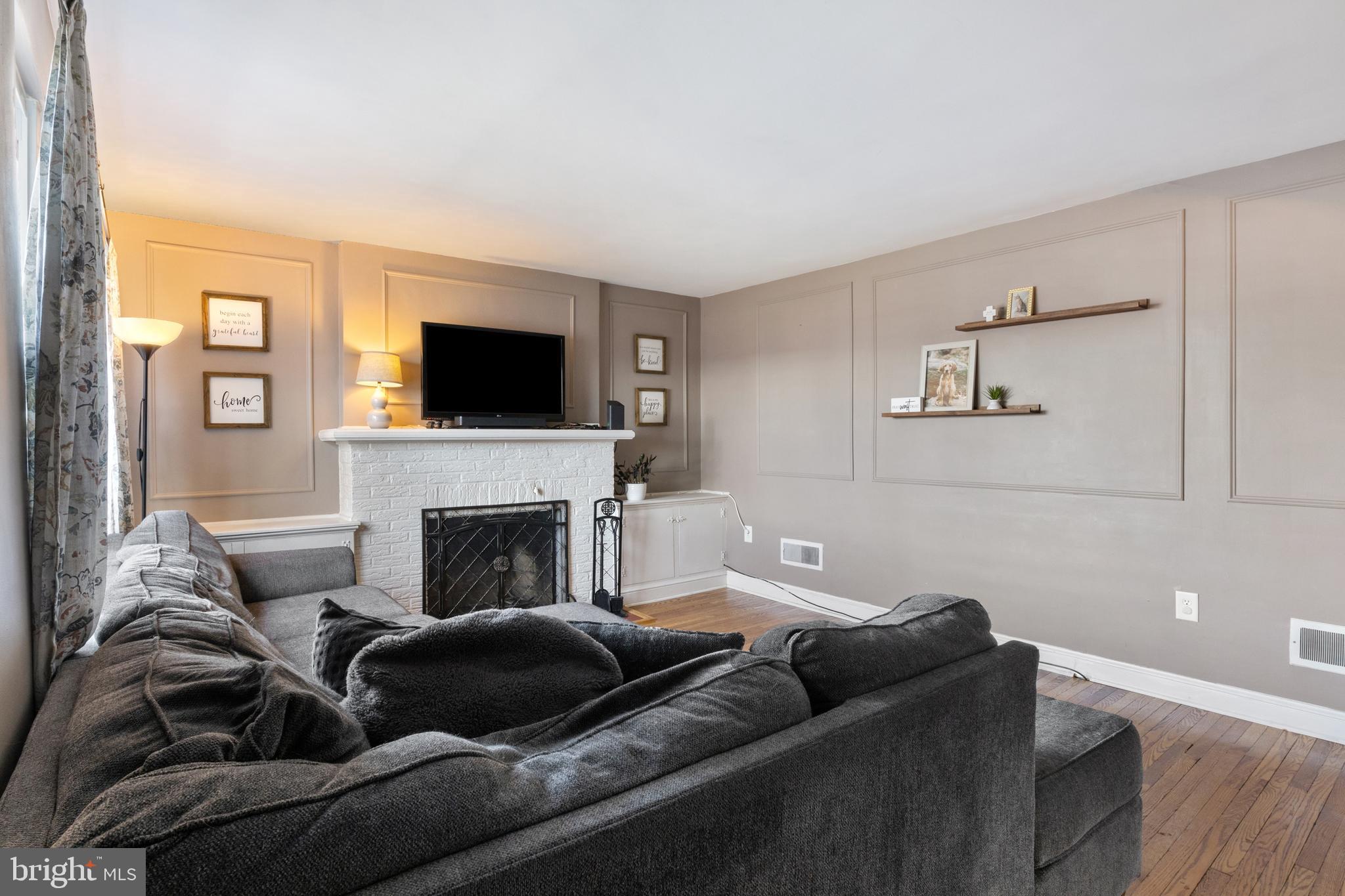 BEVERLY HILLS - Residential