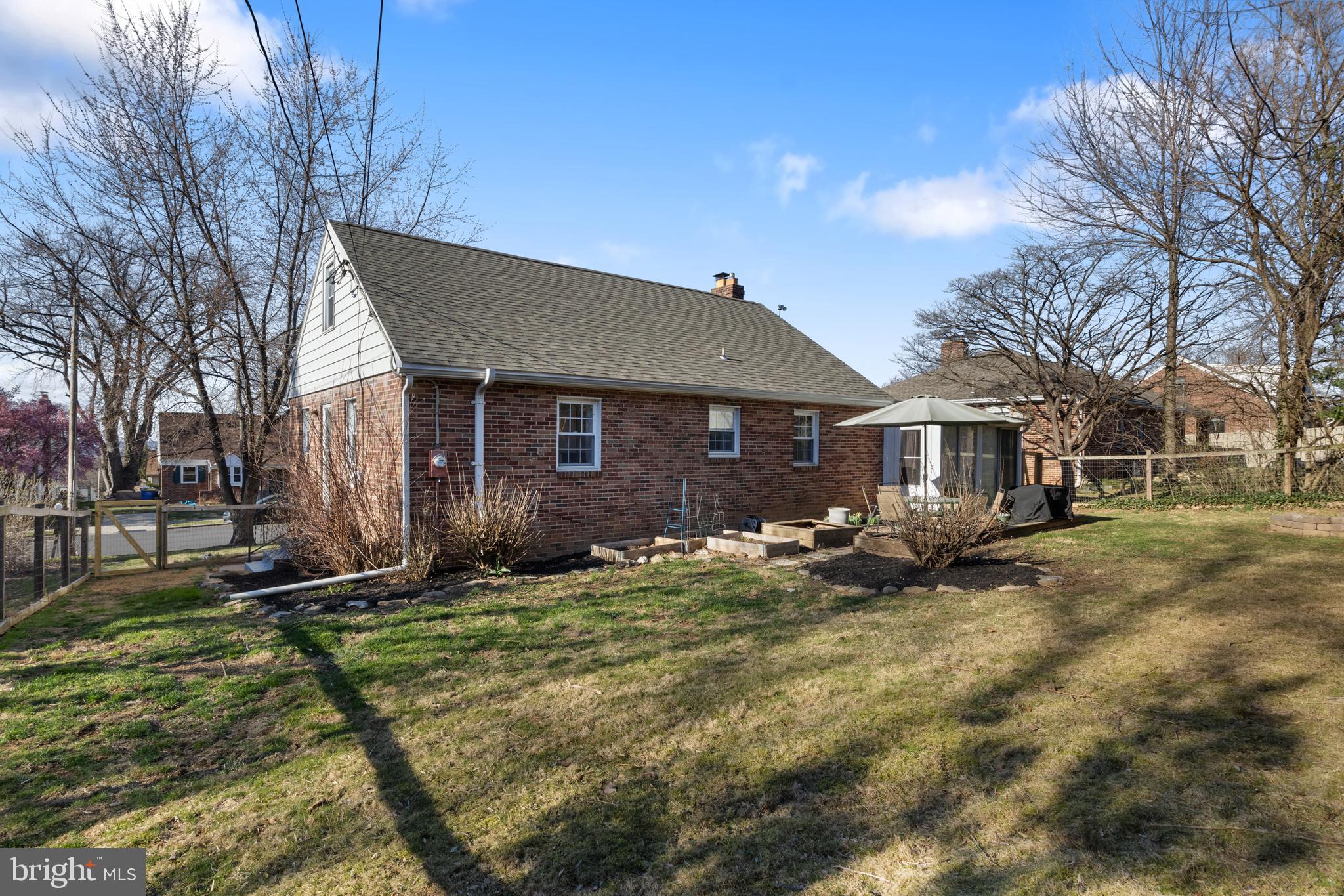 BEVERLY HILLS - Residential