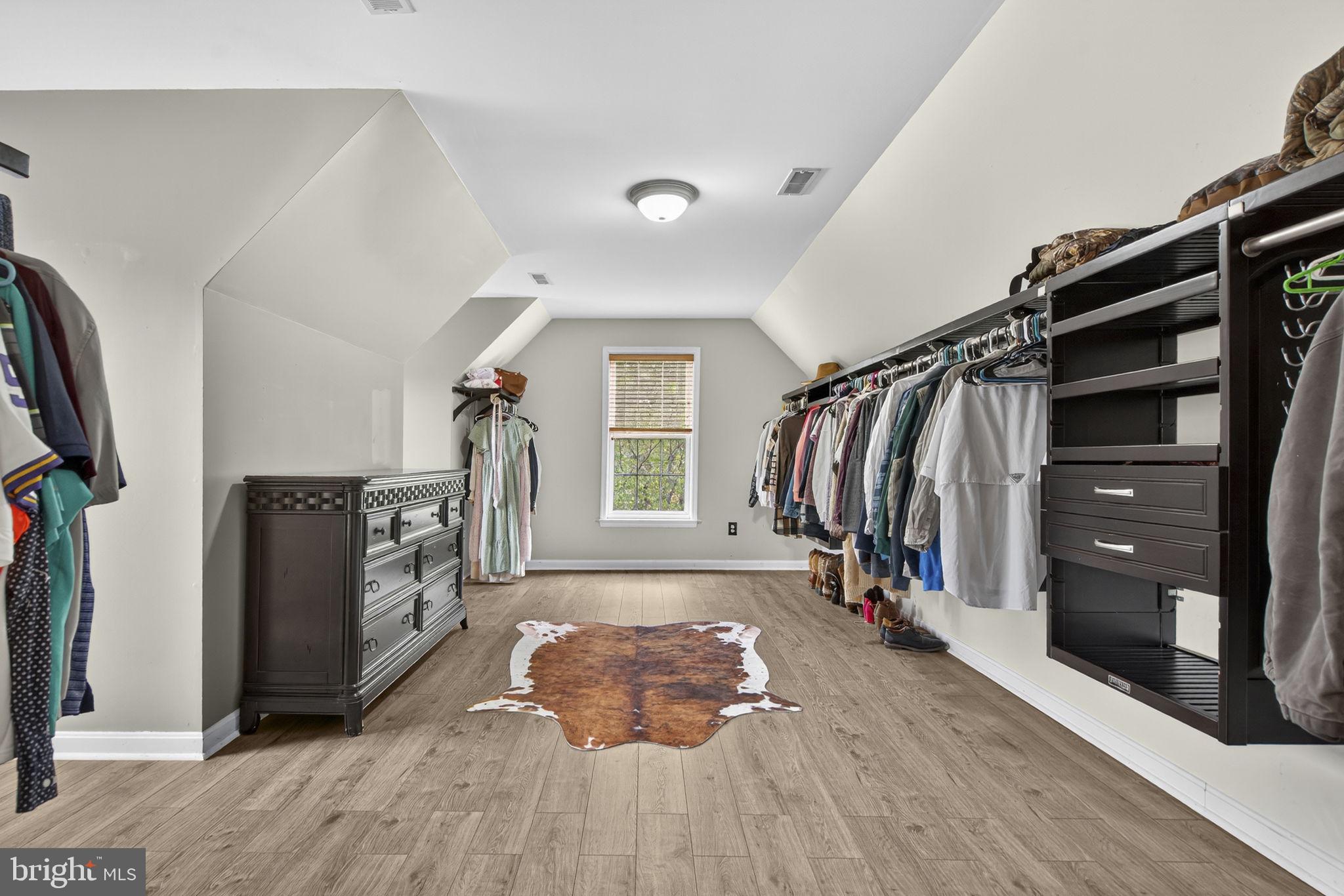 HAZEL RIVER - Residential