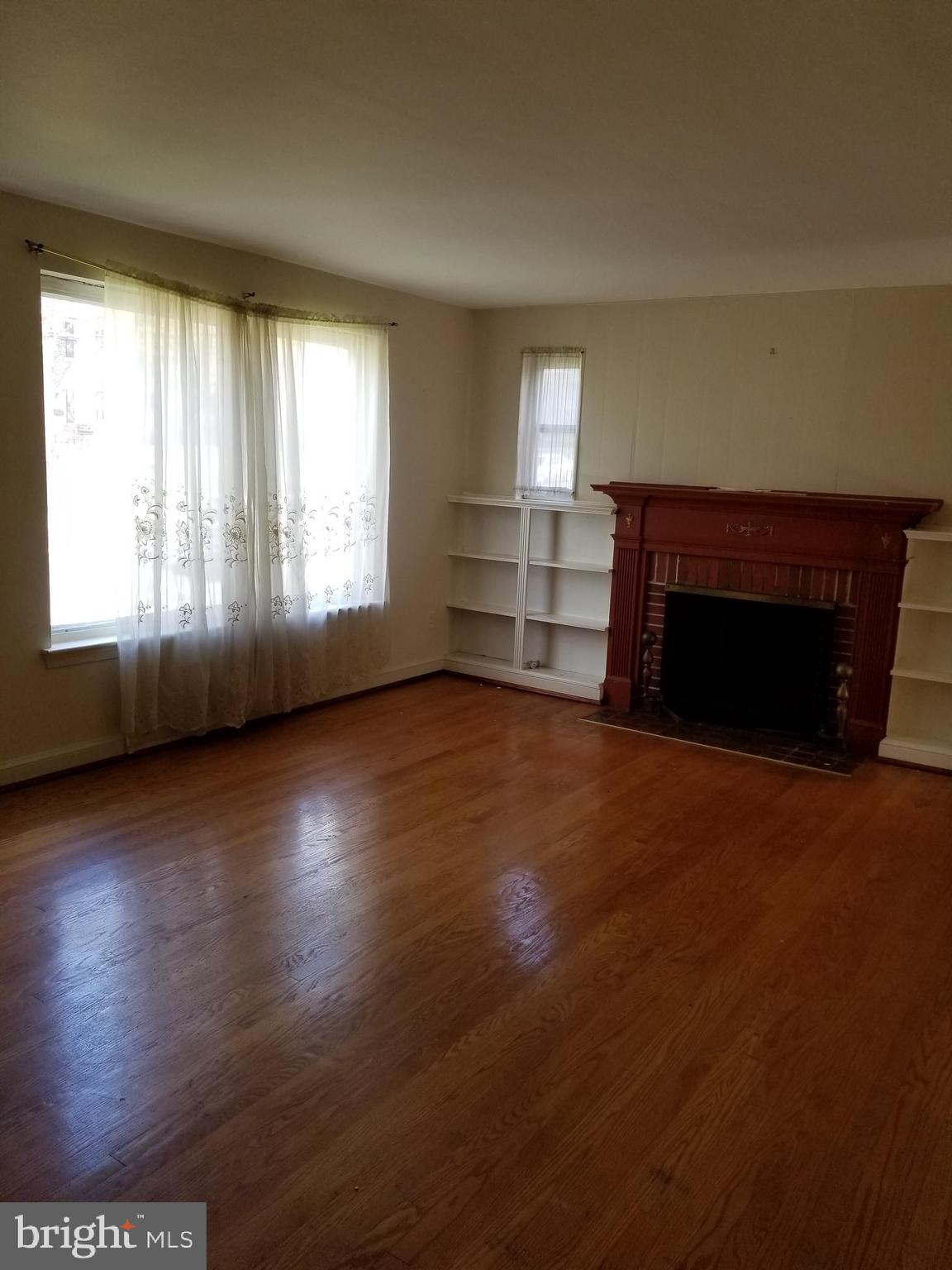 WHEATON HILLS - Residential