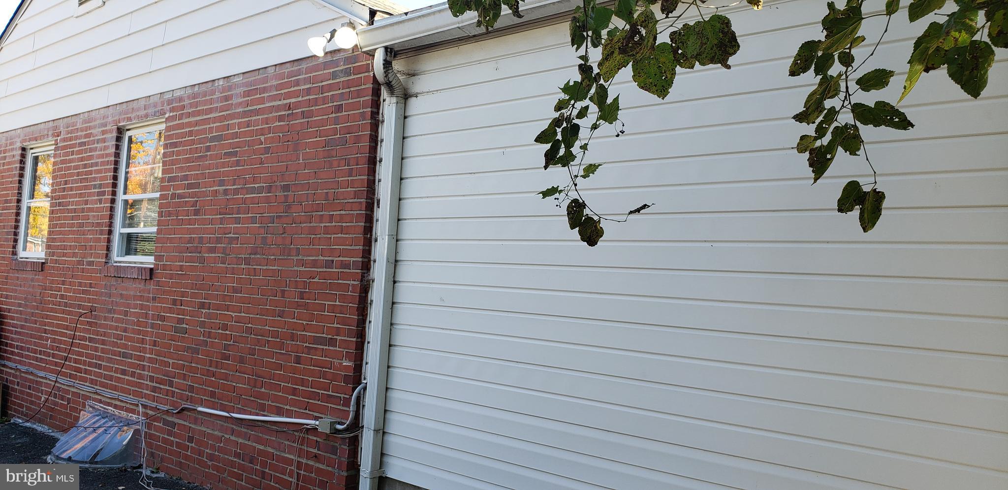 WHEATON HILLS - Residential