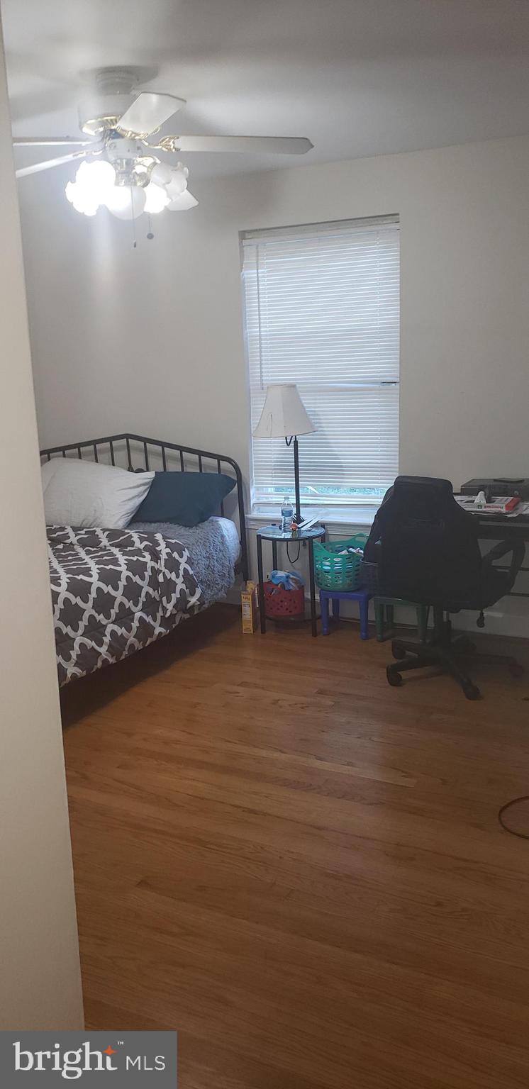 WHEATON HILLS - Residential